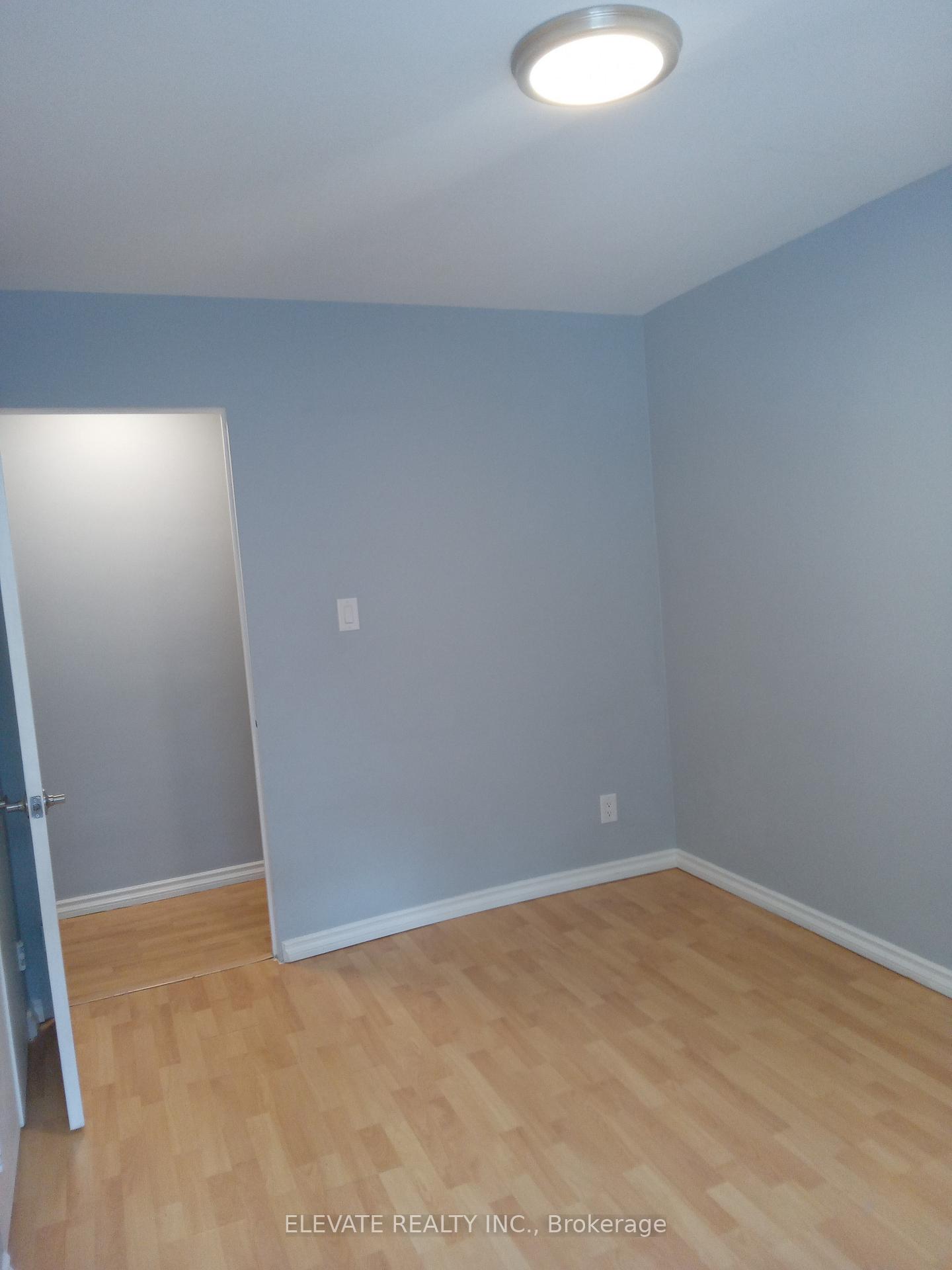 Photo 12 of Unit 14, 464 Summerhill Avenue, Toronto, Rosedale-Moore Park — HOMEH