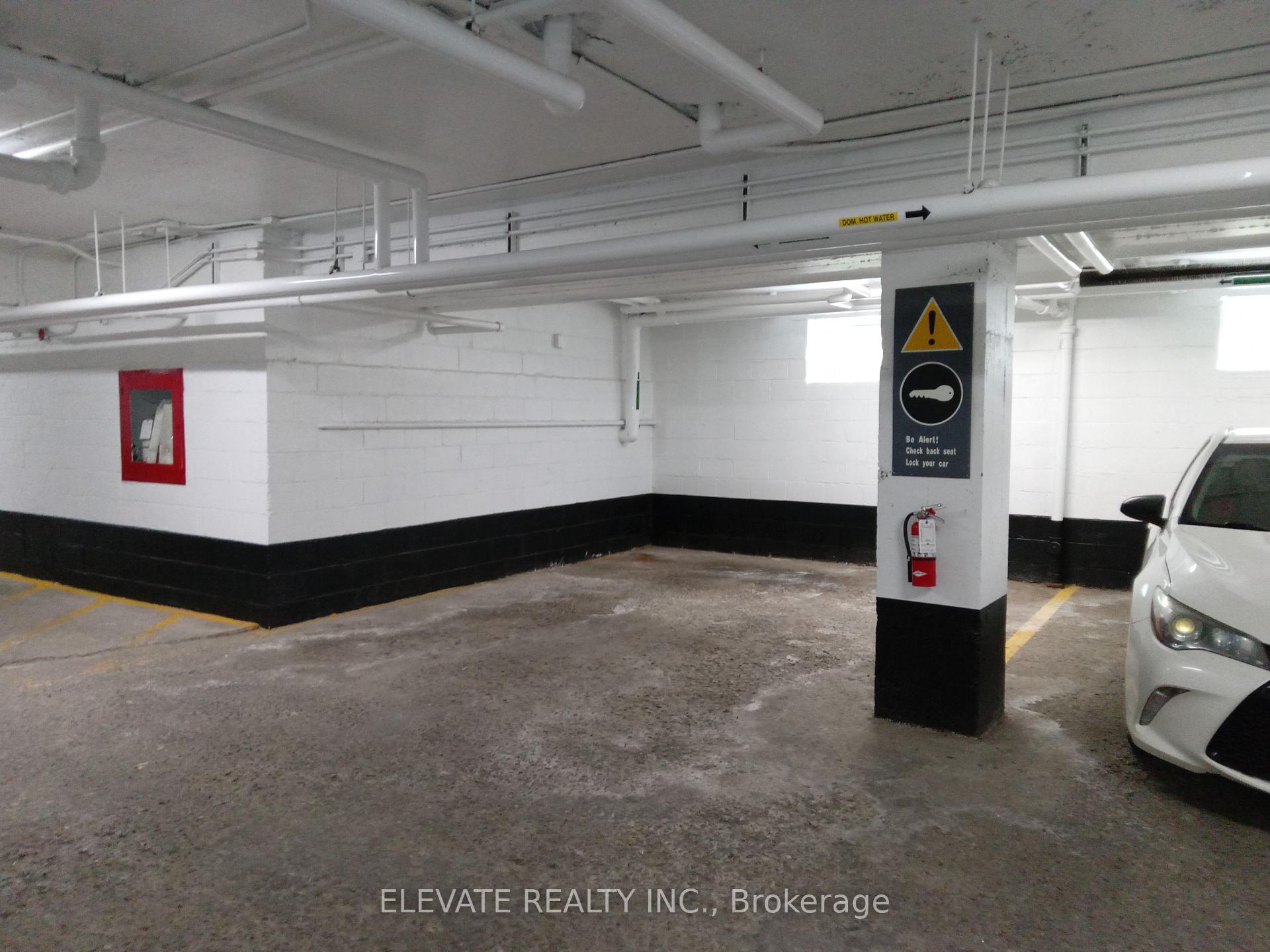 Photo 18 of Unit 14, 464 Summerhill Avenue, Toronto, Rosedale-Moore Park — HOMEH
