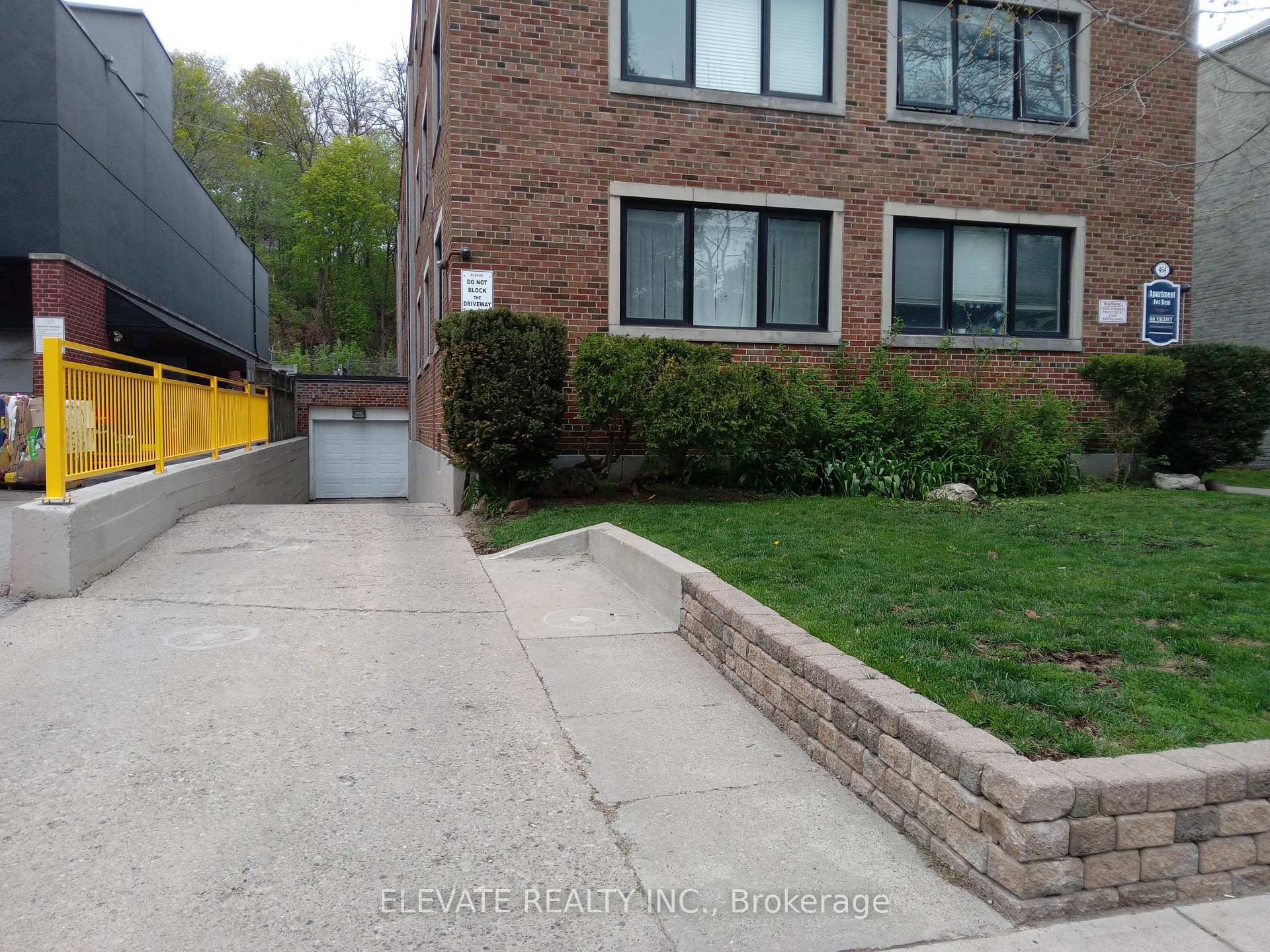 Photo 20 of Unit 14, 464 Summerhill Avenue, Toronto, Rosedale-Moore Park — HOMEH