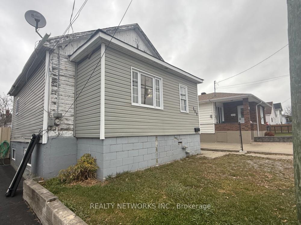 Front of 118 Wende Avenue