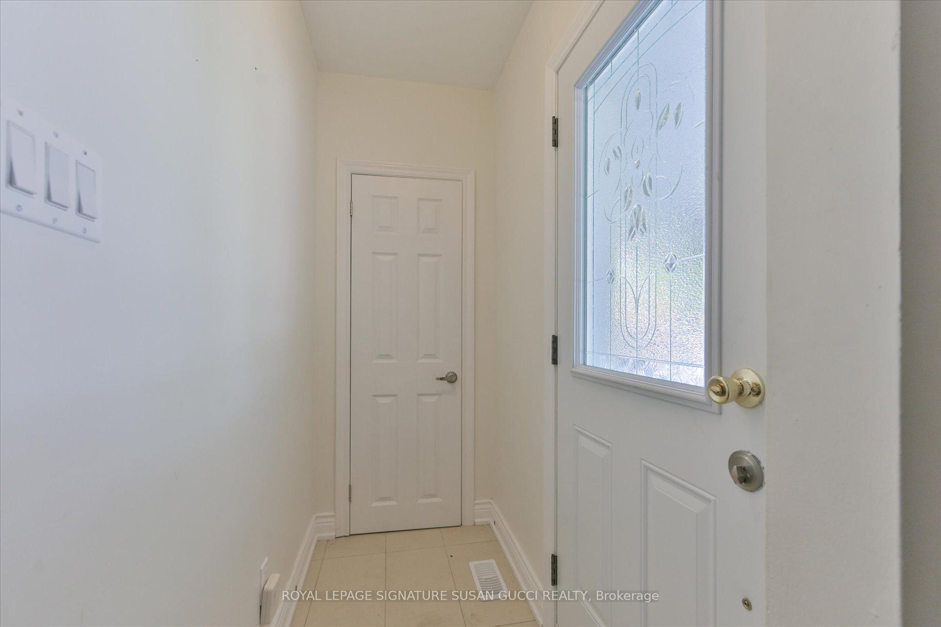 Photo 4 of 127 Furnival Road, Toronto, O'Connor-Parkview — HOMEH