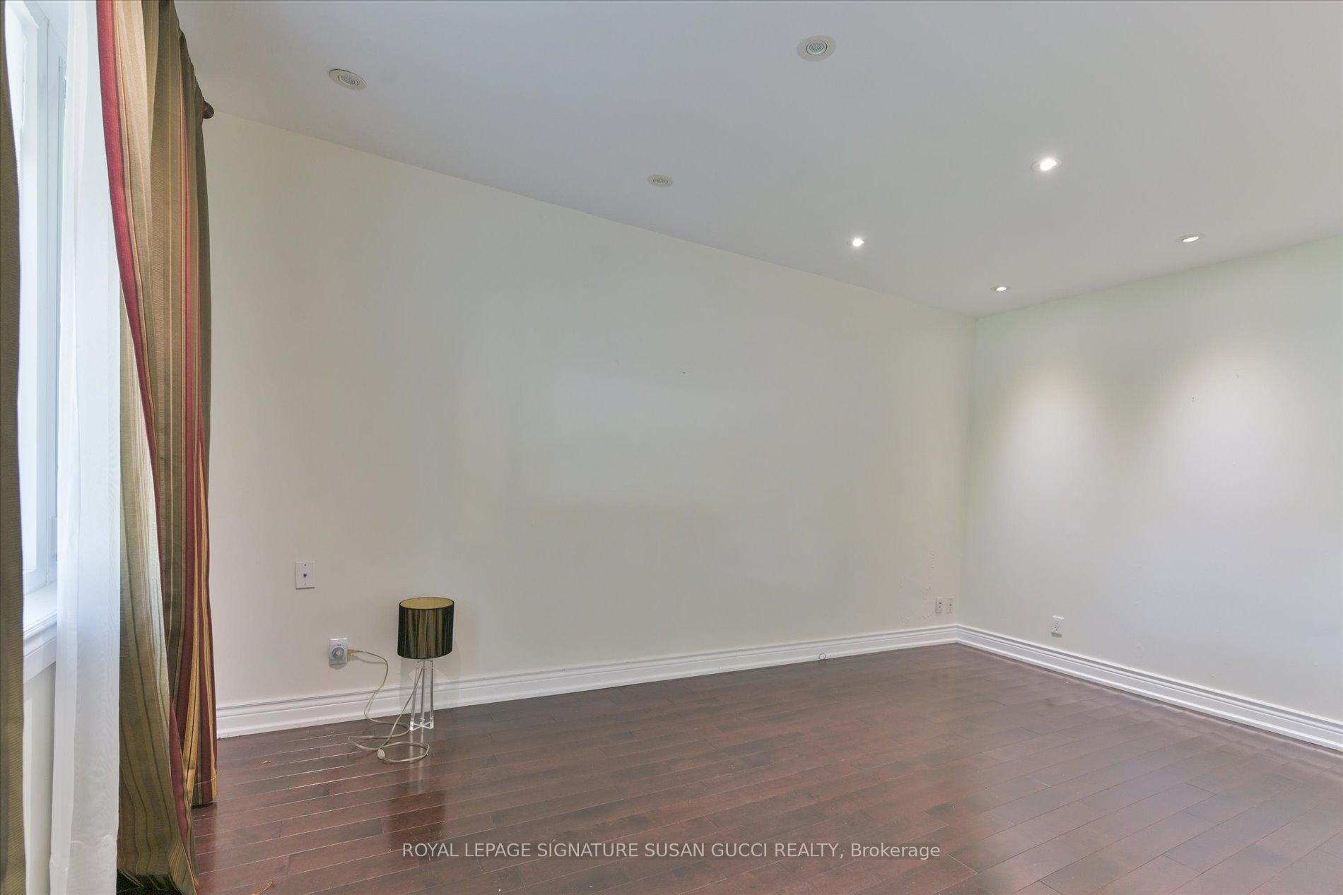 Photo 5 of 127 Furnival Road, Toronto, O'Connor-Parkview — HOMEH