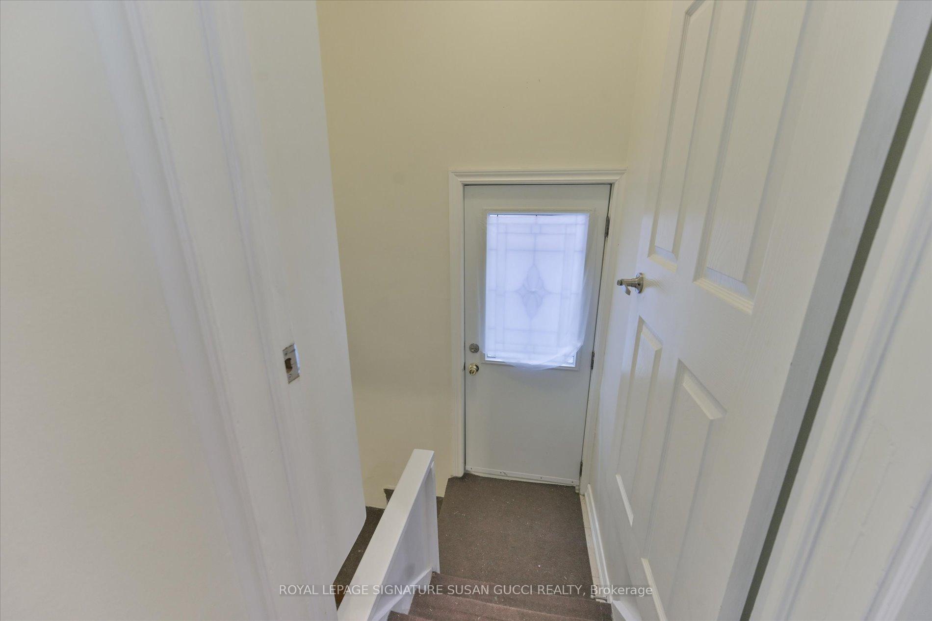 Photo 15 of 127 Furnival Road, Toronto, O'Connor-Parkview — HOMEH