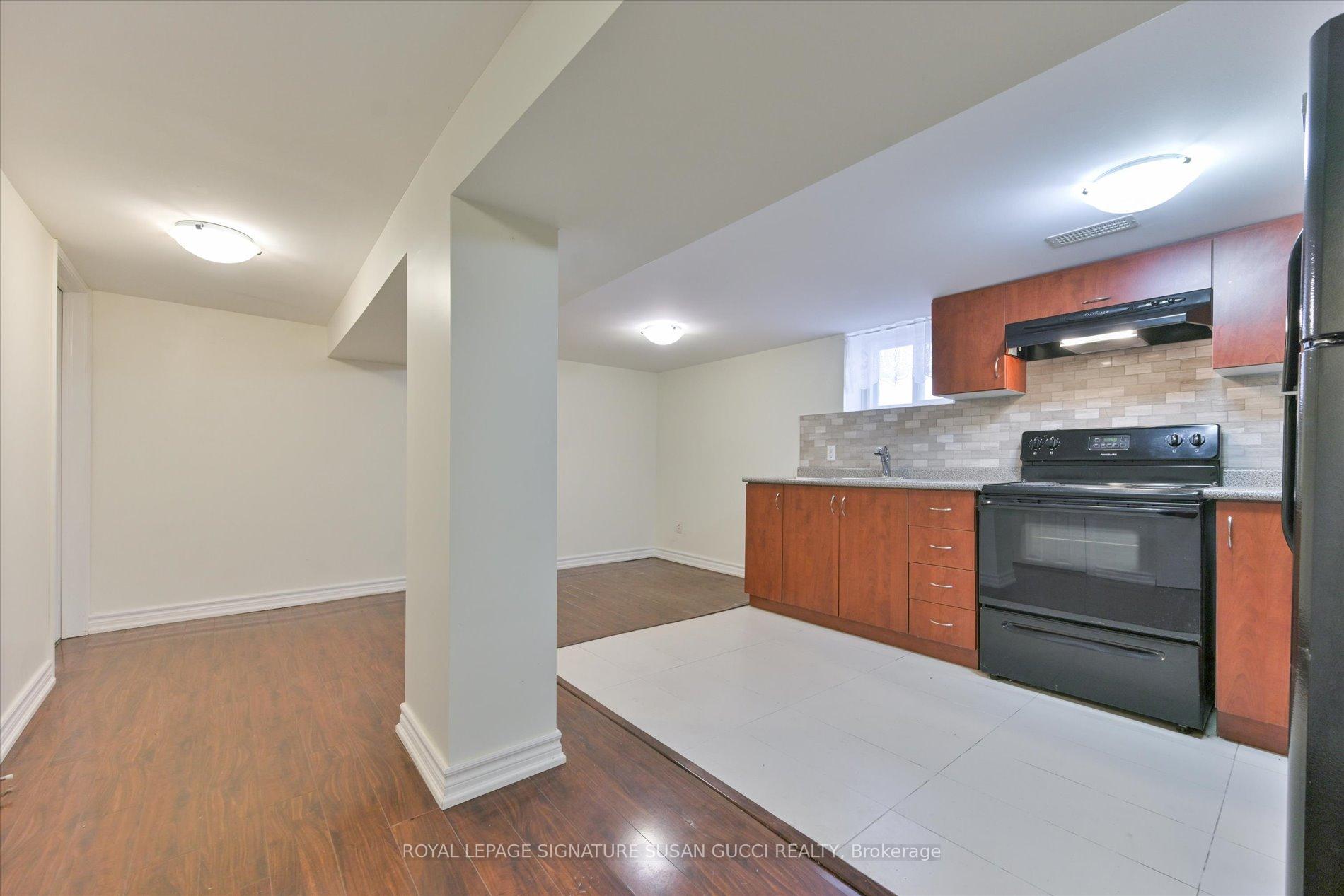 Photo 16 of 127 Furnival Road, Toronto, O'Connor-Parkview — HOMEH