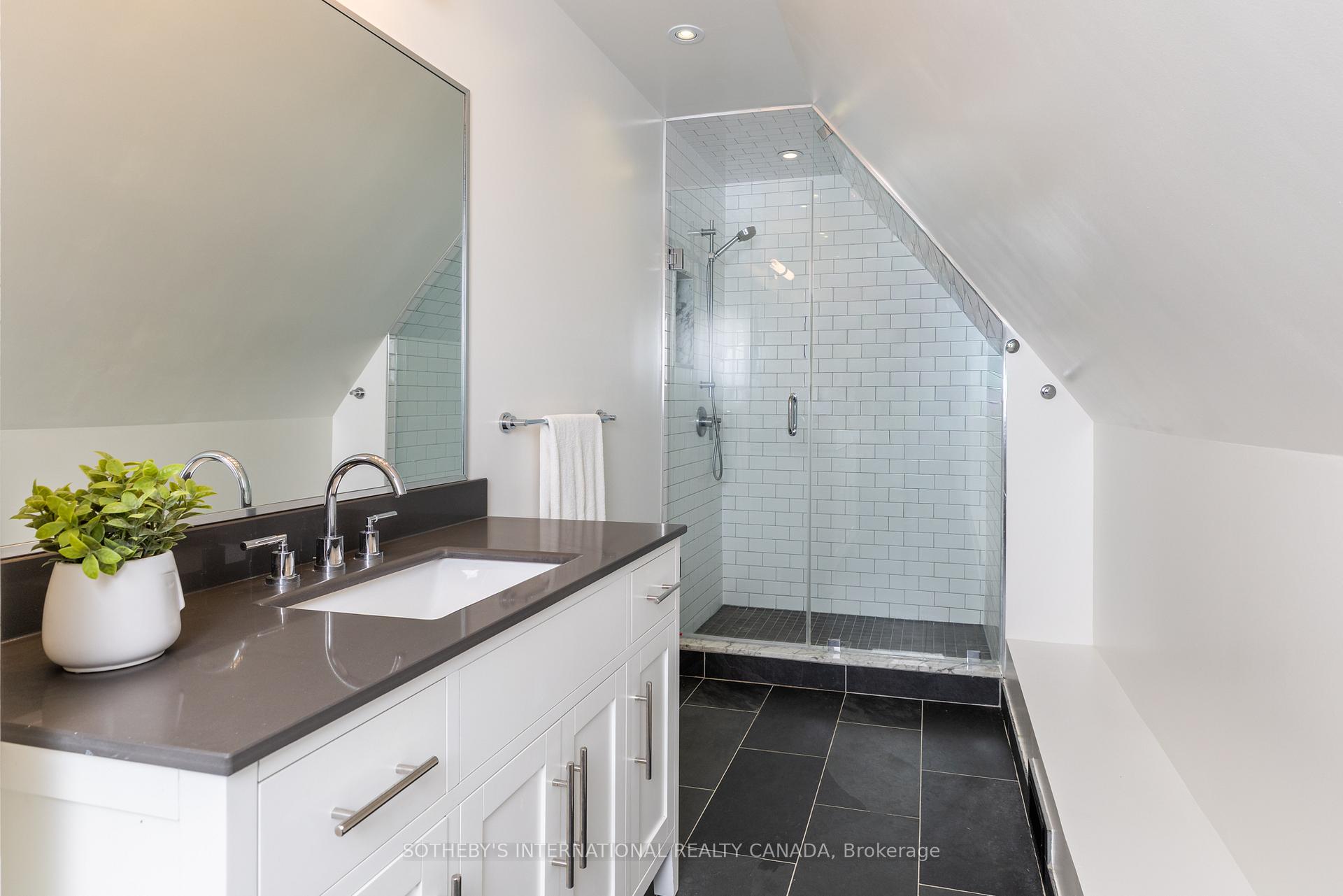 Photo 23 of 74 Inglewood Drive, Toronto, Rosedale-Moore Park — HOMEH
