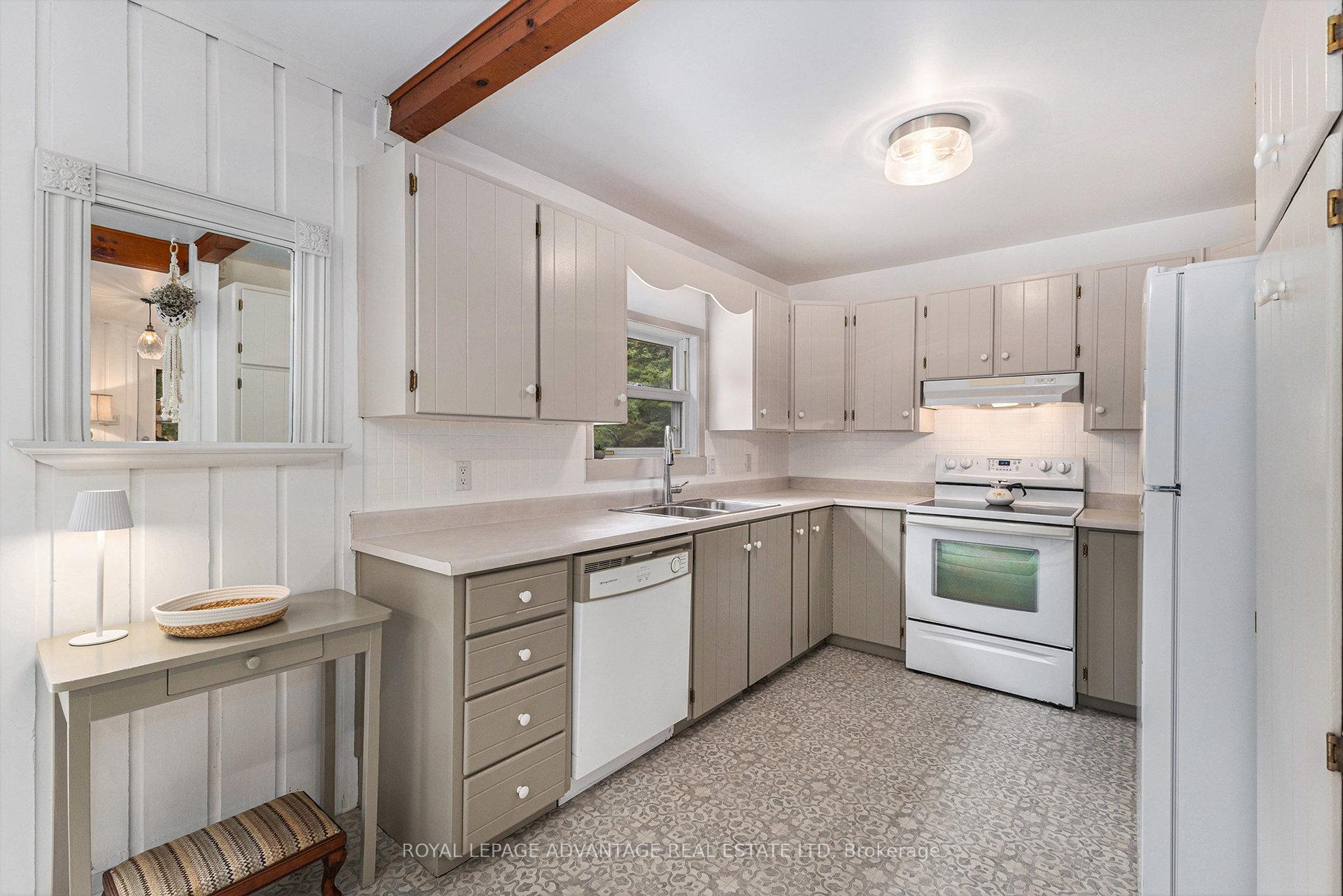 Photo 7 of 1002 Elm Grove Road, Tay Valley, Bathurst/Burgess & Sherbrooke (North Burgess) Twp — HOMEH