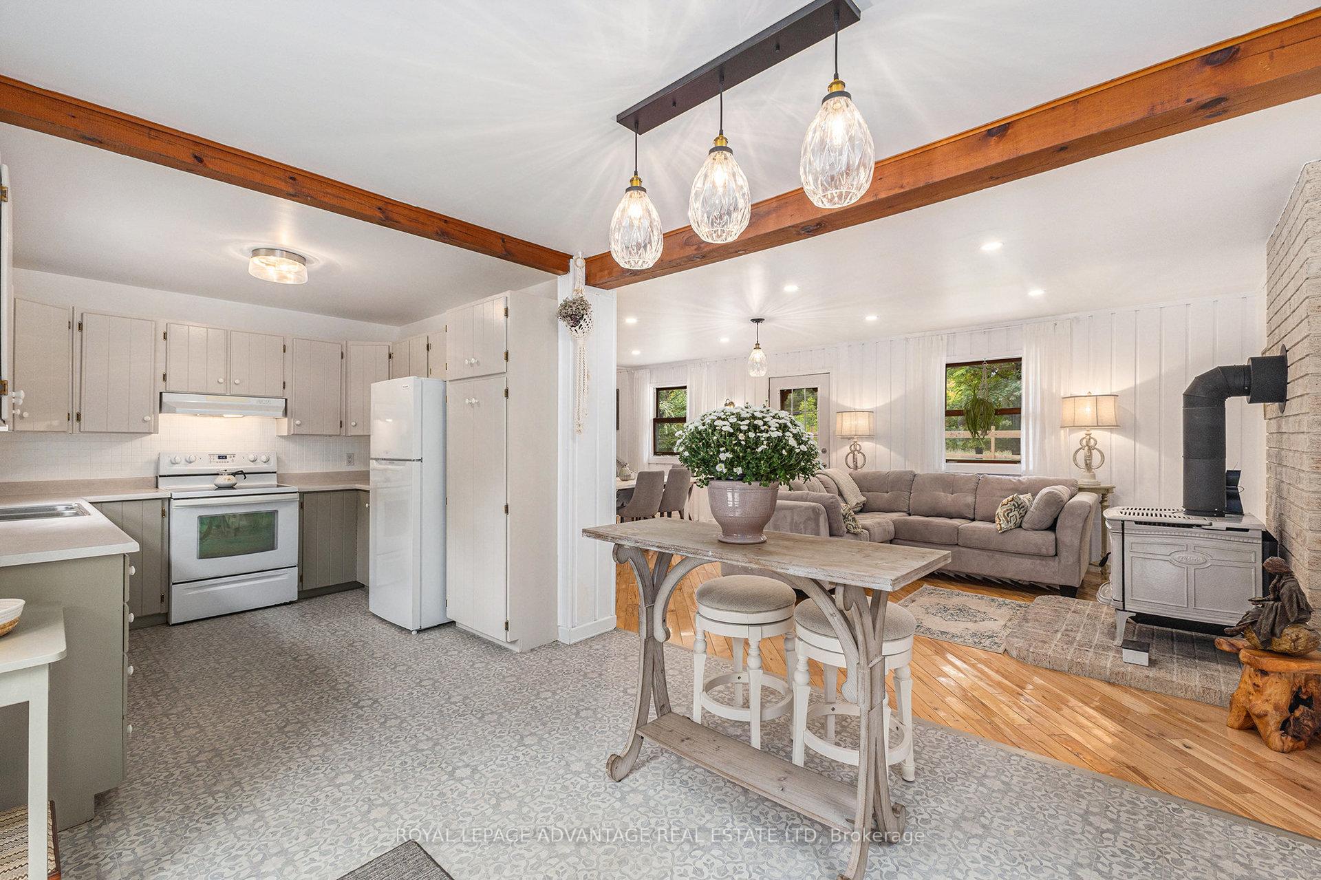 Photo 8 of 1002 Elm Grove Road, Tay Valley, Bathurst/Burgess & Sherbrooke (North Burgess) Twp — HOMEH