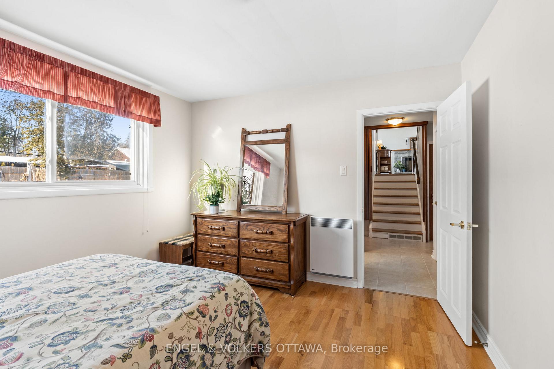 Photo 20 of 81 Grenfell Crescent, Ottawa, Grenfell Glen — HOMEH