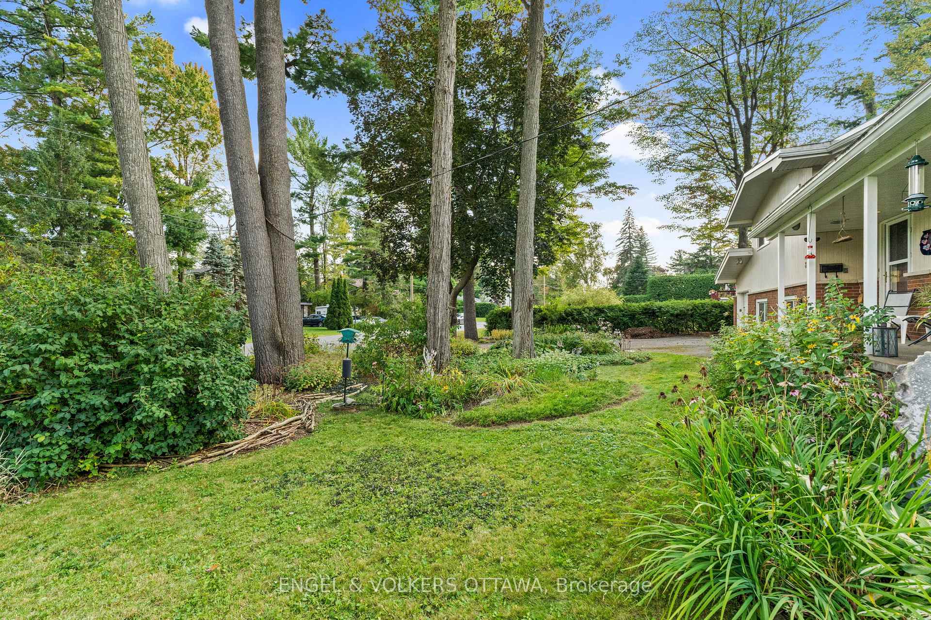 Photo 26 of 81 Grenfell Crescent, Ottawa, Grenfell Glen — HOMEH