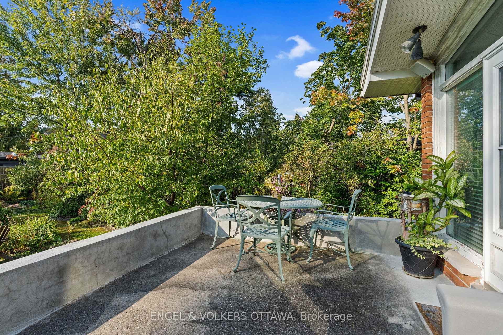 Photo 31 of 81 Grenfell Crescent, Ottawa, Grenfell Glen — HOMEH