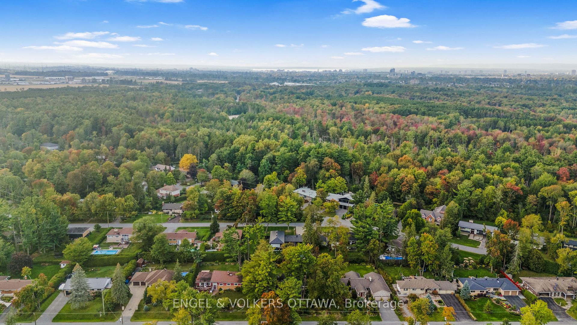 Photo 36 of 81 Grenfell Crescent, Ottawa, Grenfell Glen — HOMEH
