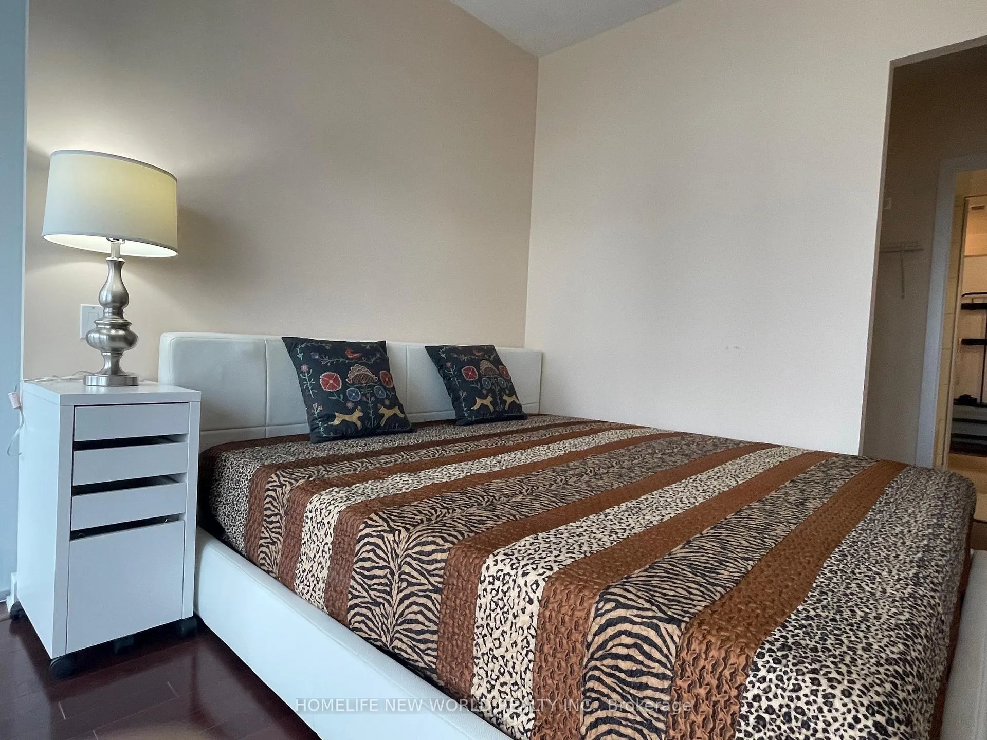Photo 30 of Unit 2109, 33 Charles Street E, Toronto, Church-Yonge Corridor — HOMEH