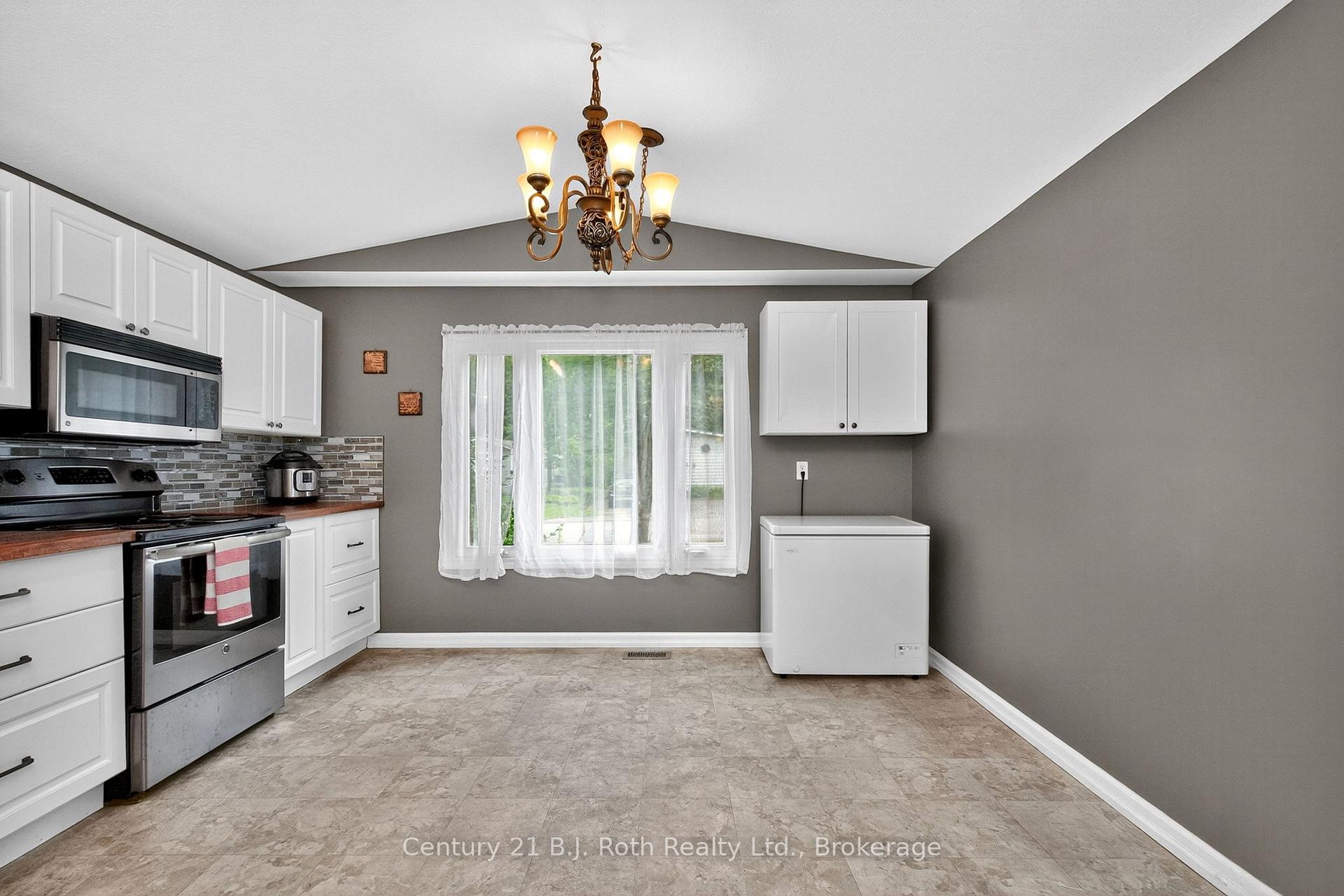 Photo 15 of Unit 49, 5263 Elliott Side Road, Tay, Rural Tay — HOMEH