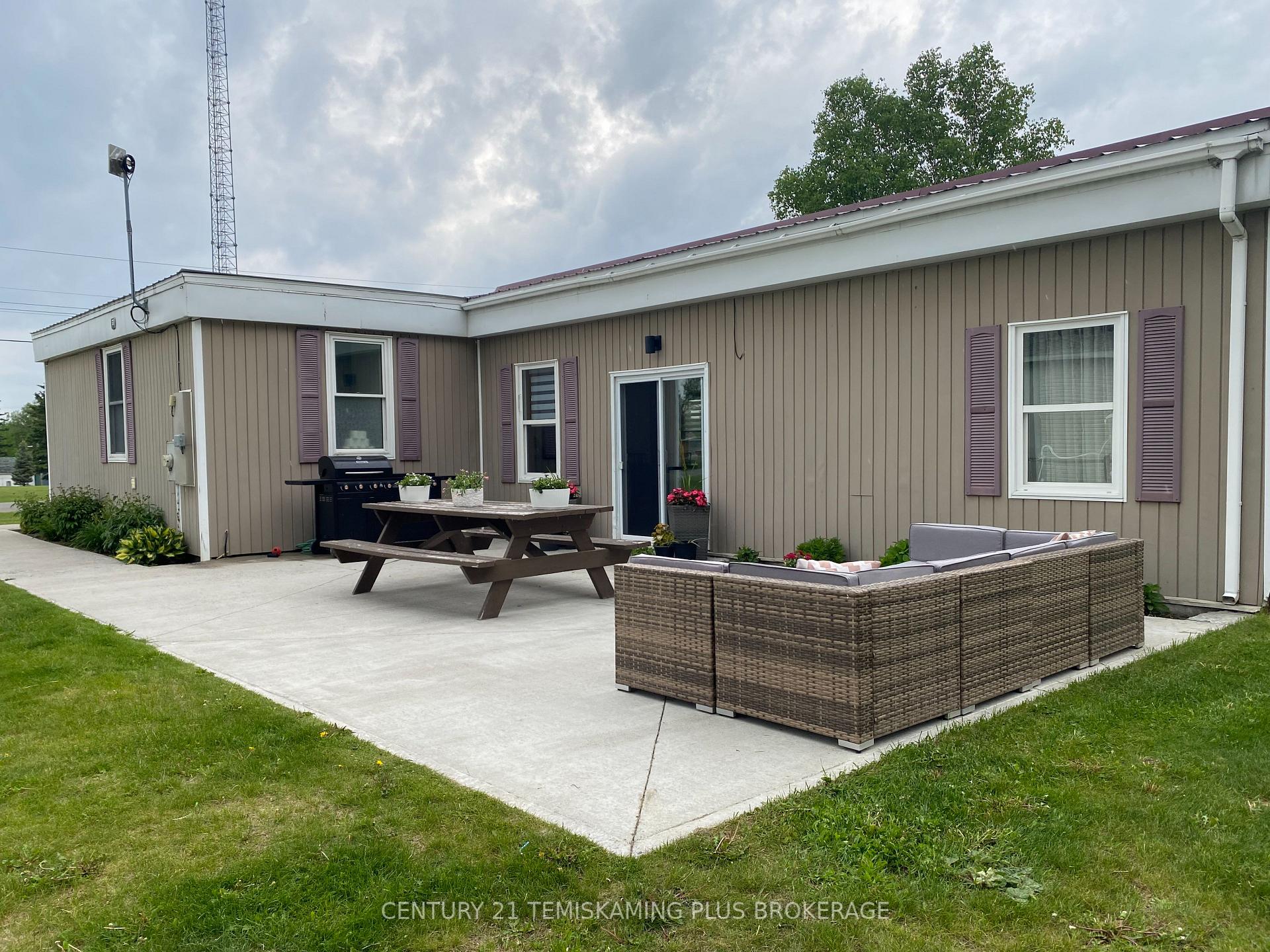 Photo 28 of 72 Empire Street, Timiskaming, TIM - Outside - Rural — HOMEH