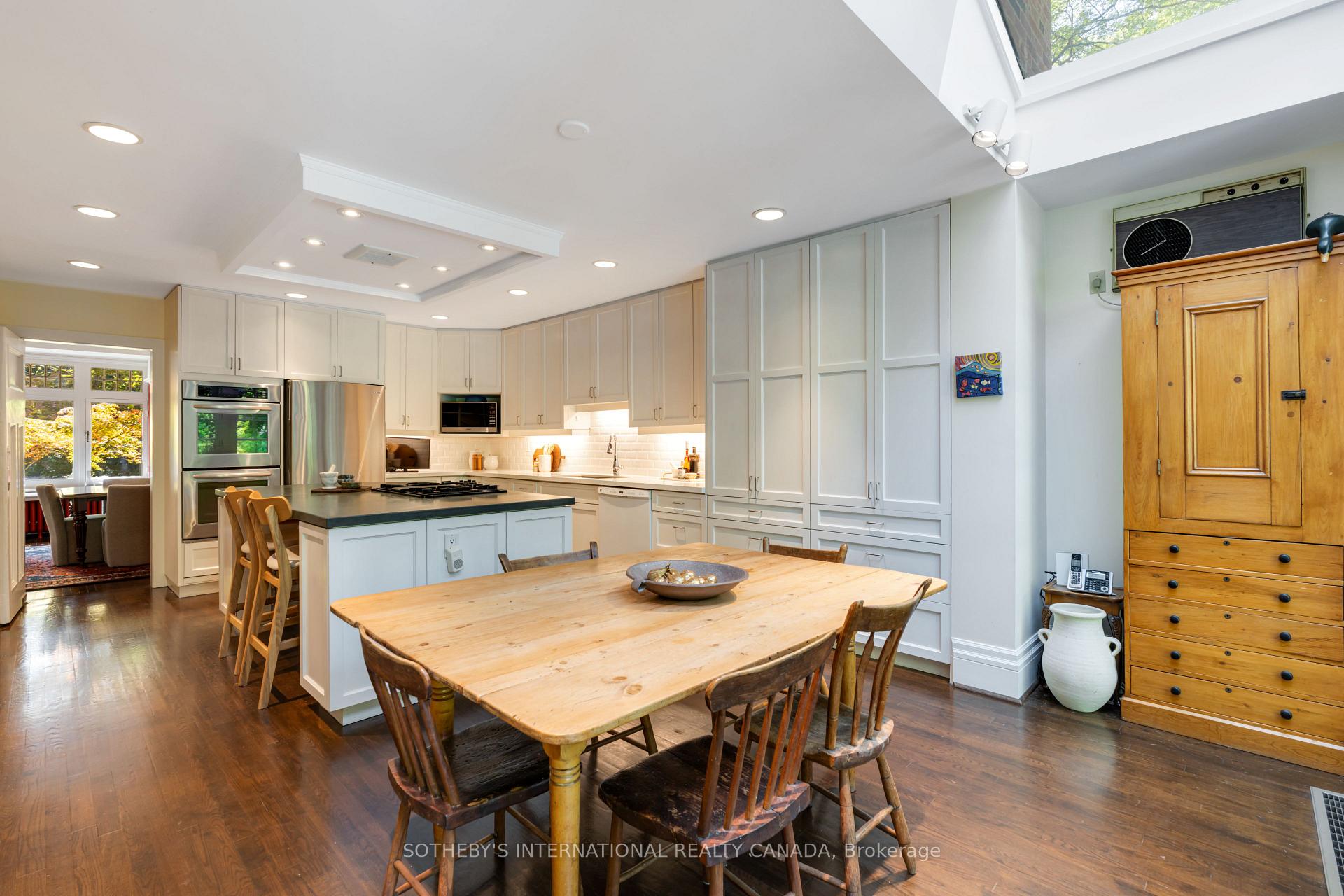 Photo 9 of 22 Binscarth Road, Toronto, Rosedale-Moore Park — HOMEH