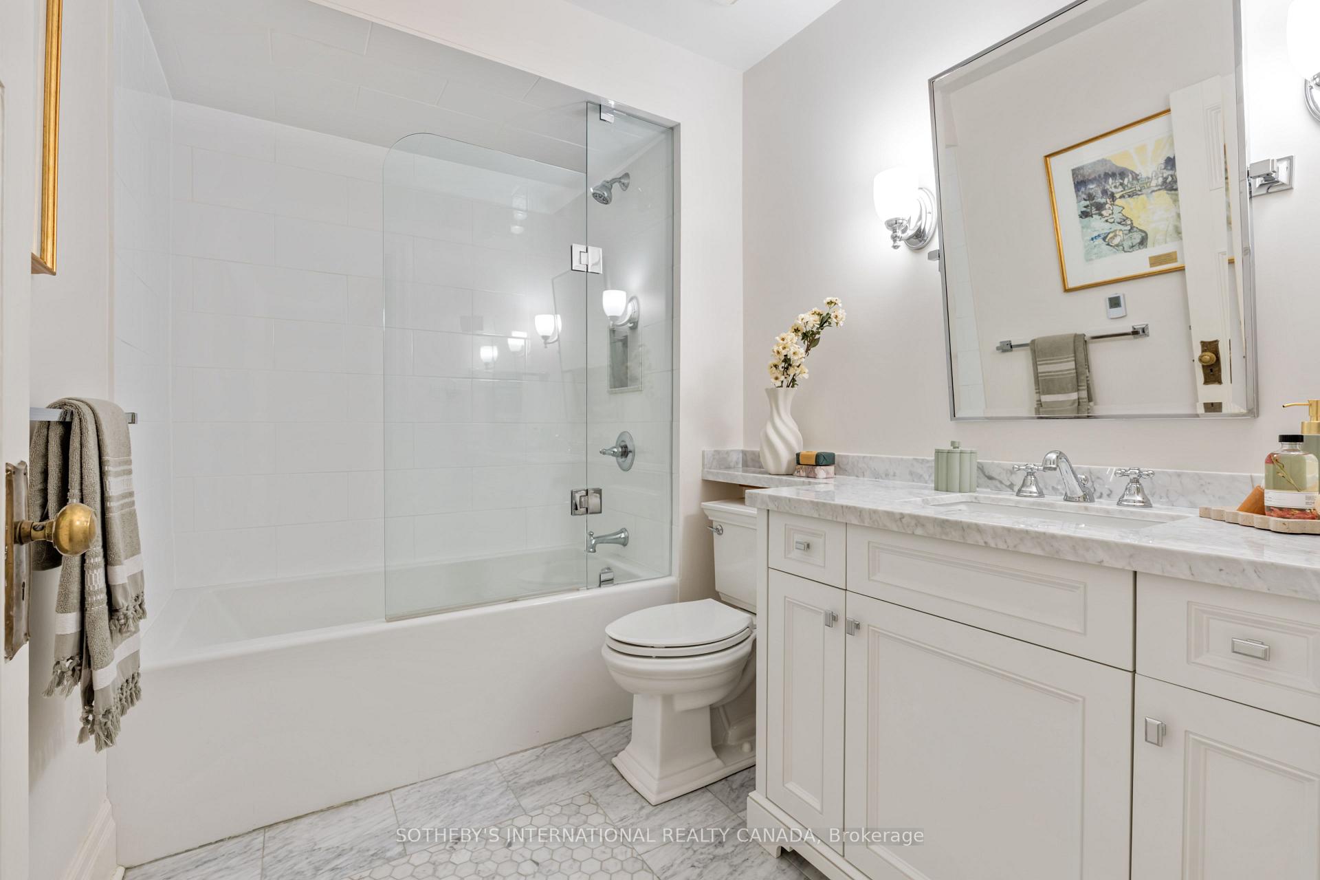 Photo 20 of 22 Binscarth Road, Toronto, Rosedale-Moore Park — HOMEH