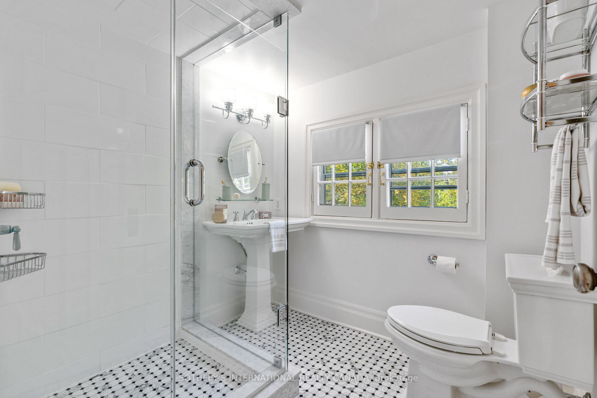 Photo 23 of 22 Binscarth Road, Toronto, Rosedale-Moore Park — HOMEH