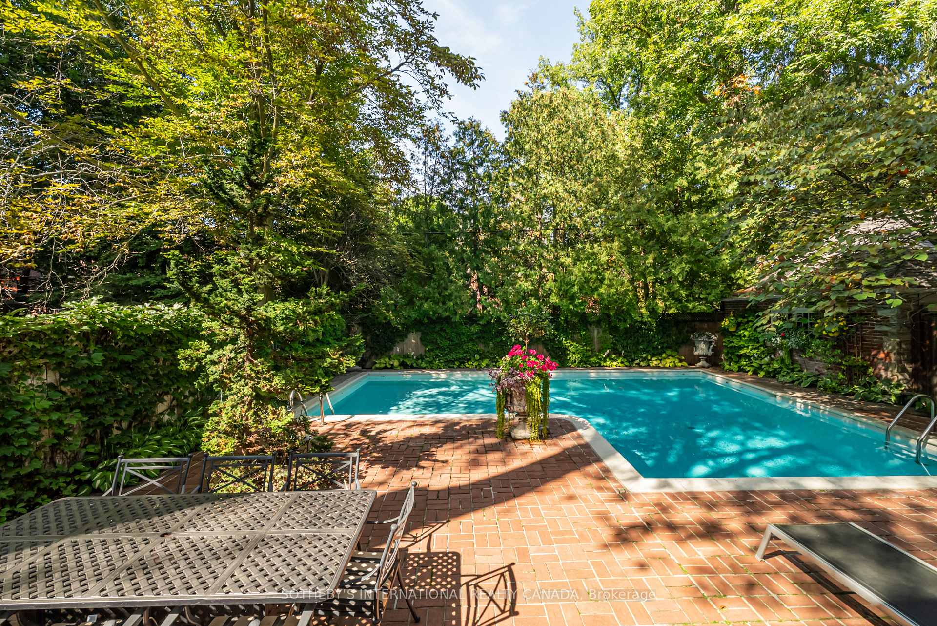 Photo 26 of 22 Binscarth Road, Toronto, Rosedale-Moore Park — HOMEH