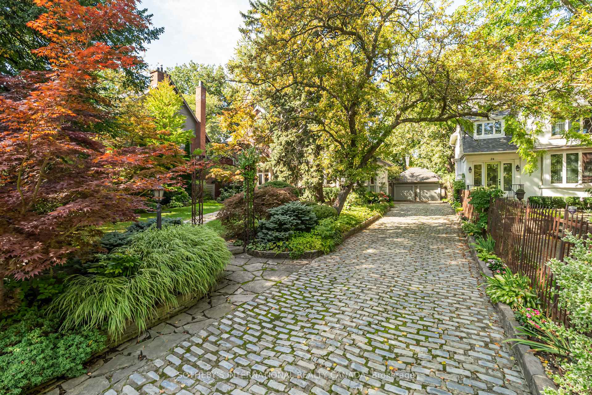 Photo 27 of 22 Binscarth Road, Toronto, Rosedale-Moore Park — HOMEH