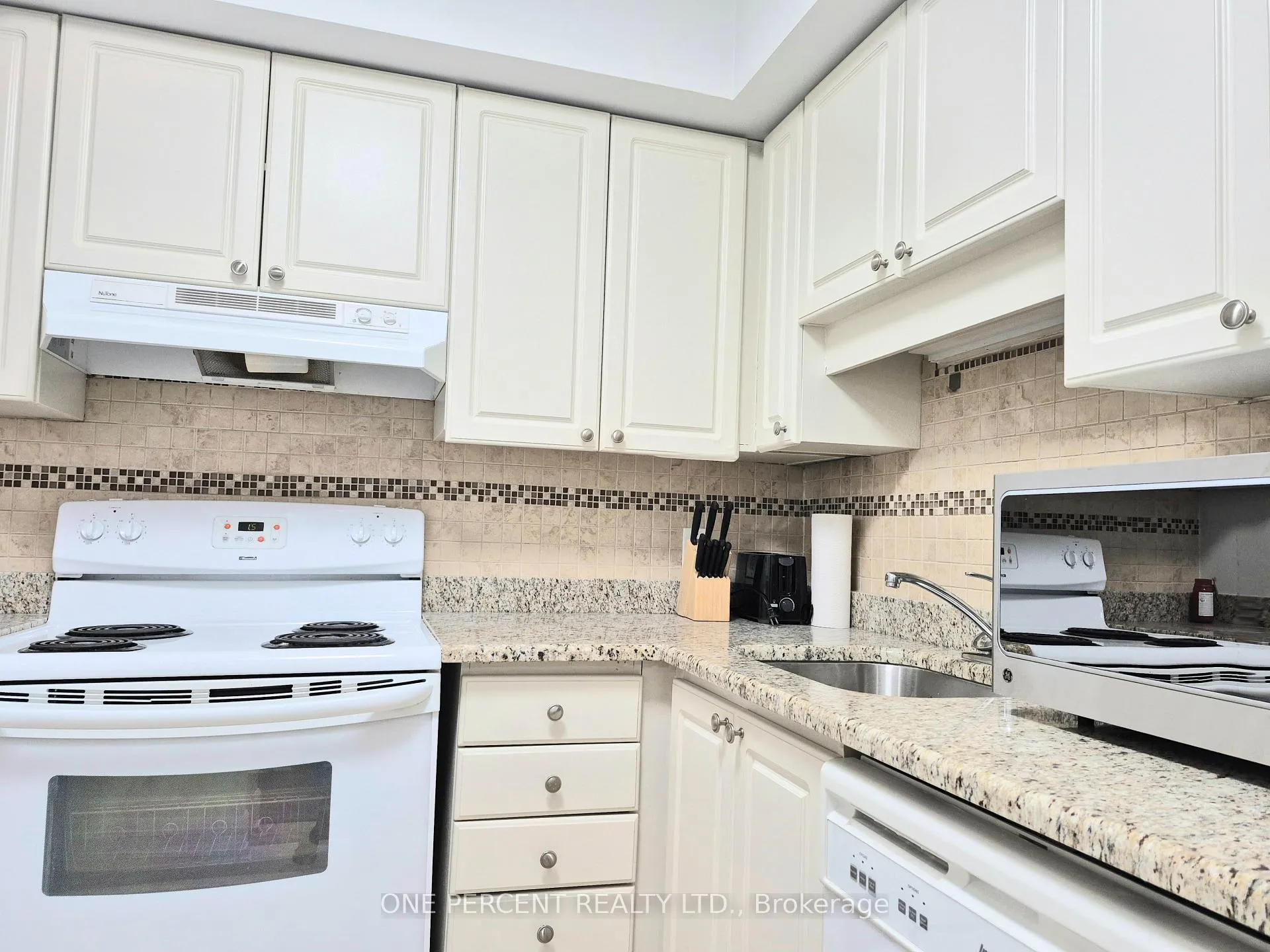 Photo 11 of Unit 1103, 199 Kent Street, Ottawa, Ottawa Centre — HOMEH