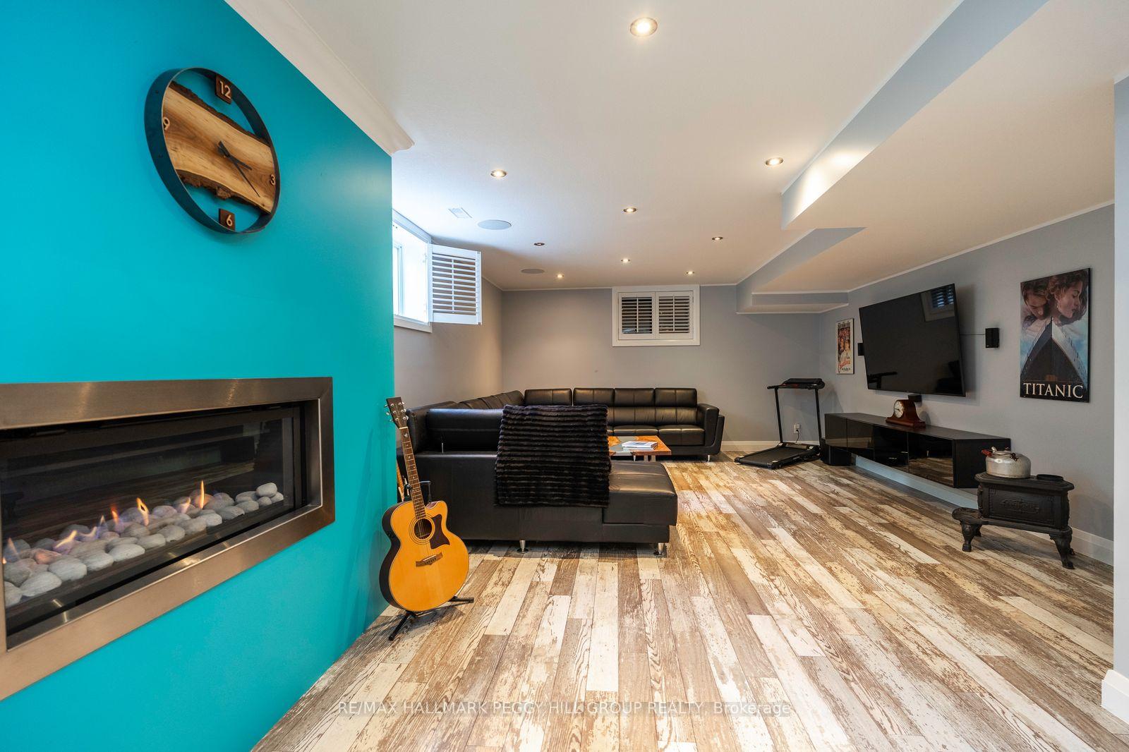 Photo 14 of 127 Goldfinch Crescent, Tiny, Rural Tiny — HOMEH