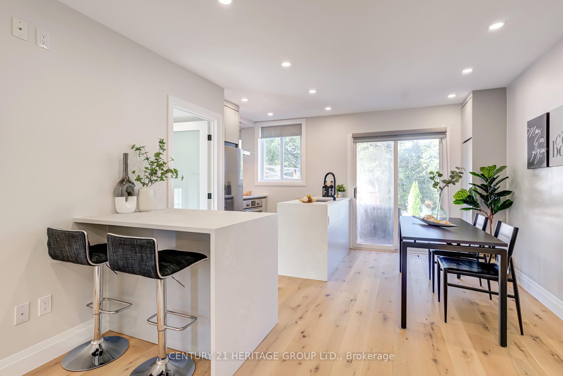 Photo 10 of 576 Broadway Avenue, Toronto, Leaside — HOMEH