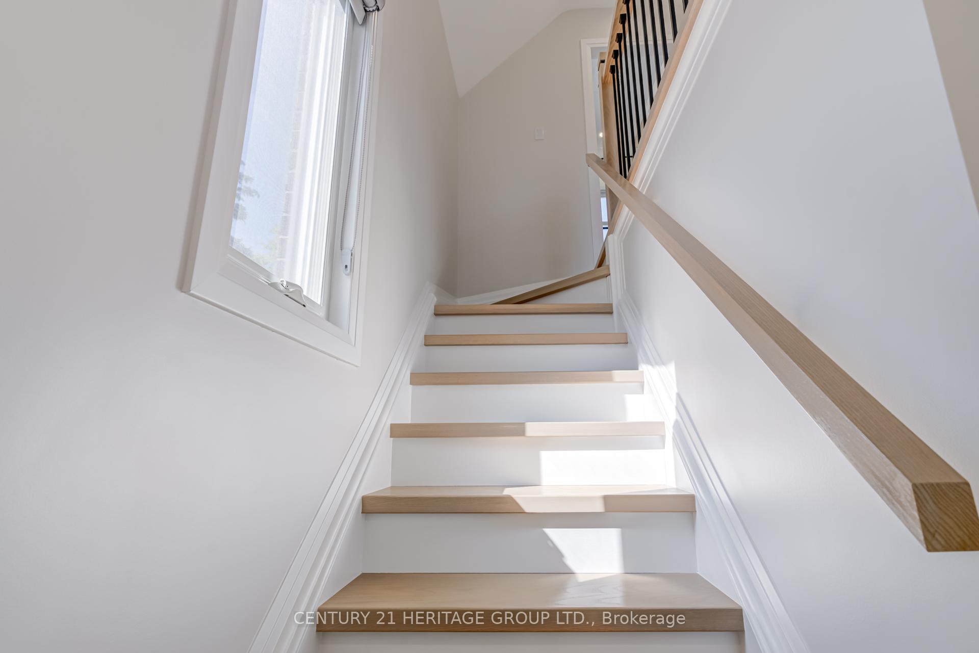 Photo 14 of 576 Broadway Avenue, Toronto, Leaside — HOMEH