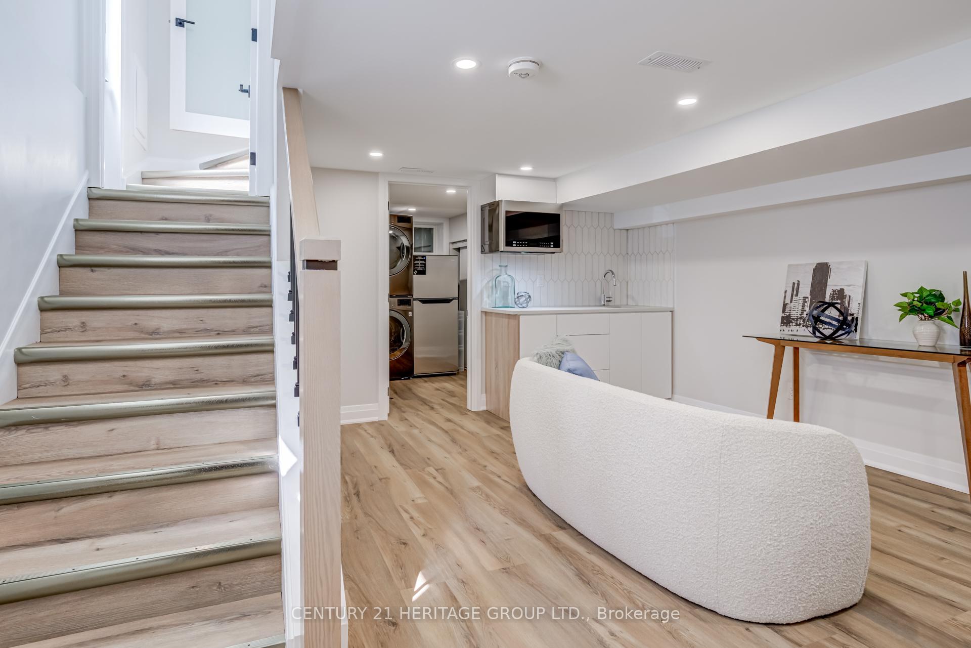 Photo 24 of 576 Broadway Avenue, Toronto, Leaside — HOMEH