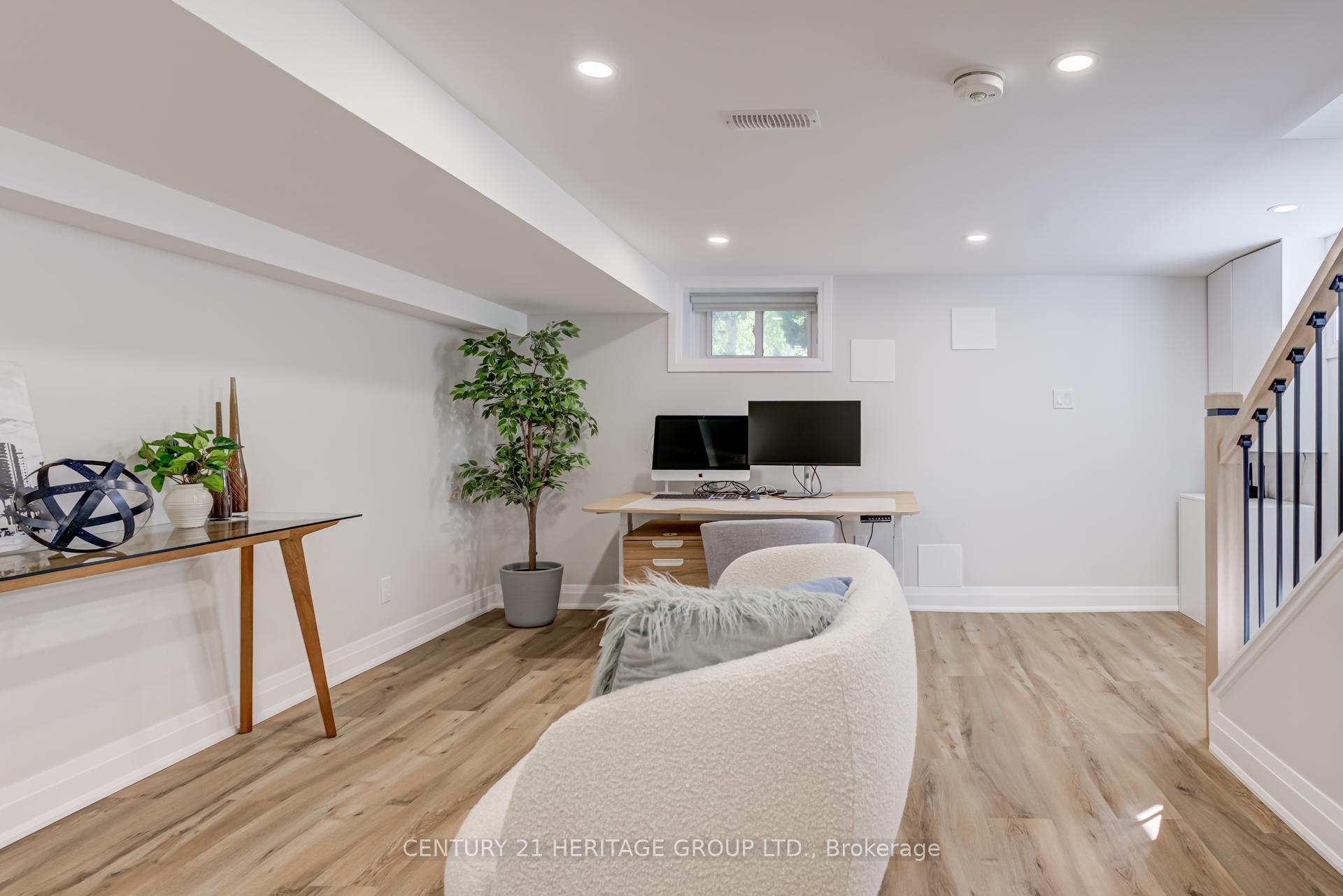 Photo 25 of 576 Broadway Avenue, Toronto, Leaside — HOMEH