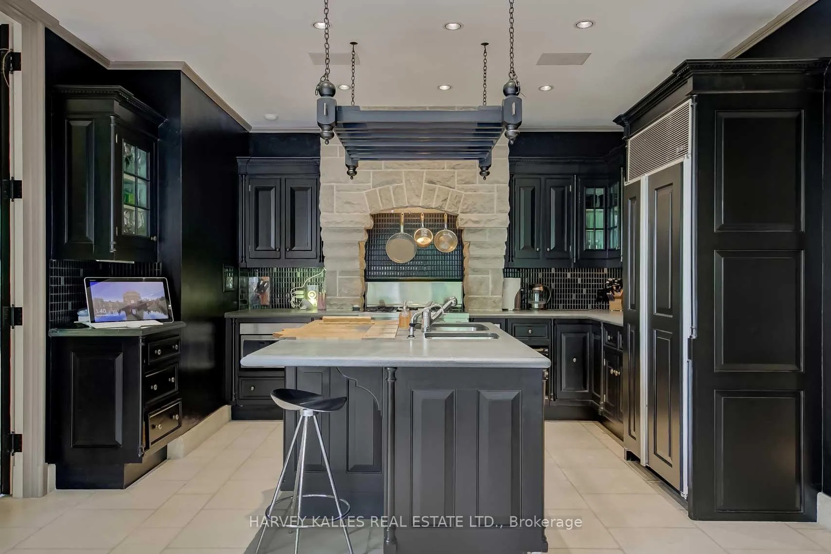 Photo 6 of 9 Beaumont Road, Toronto, Rosedale-Moore Park — HOMEH