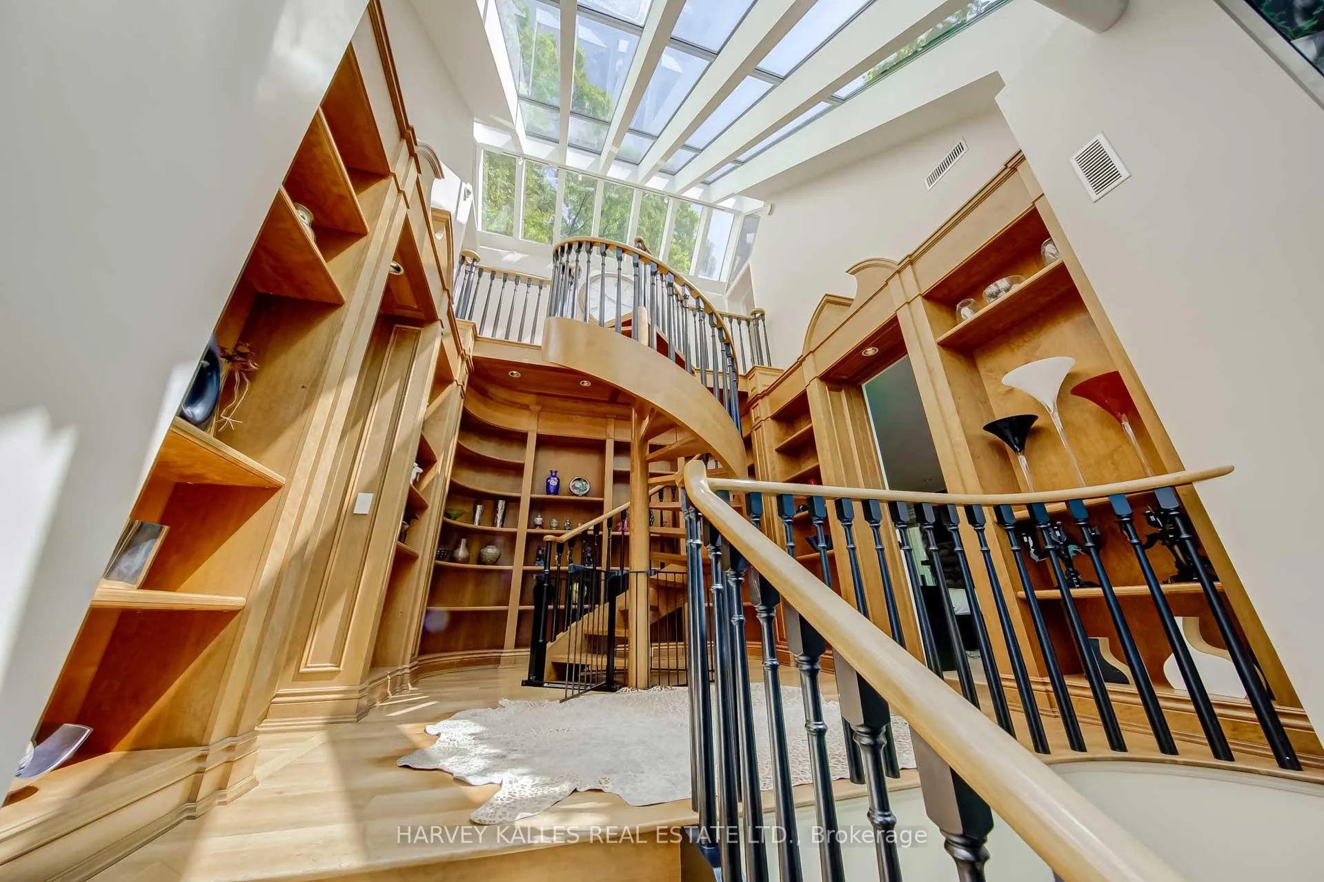 Photo 18 of 9 Beaumont Road, Toronto, Rosedale-Moore Park — HOMEH