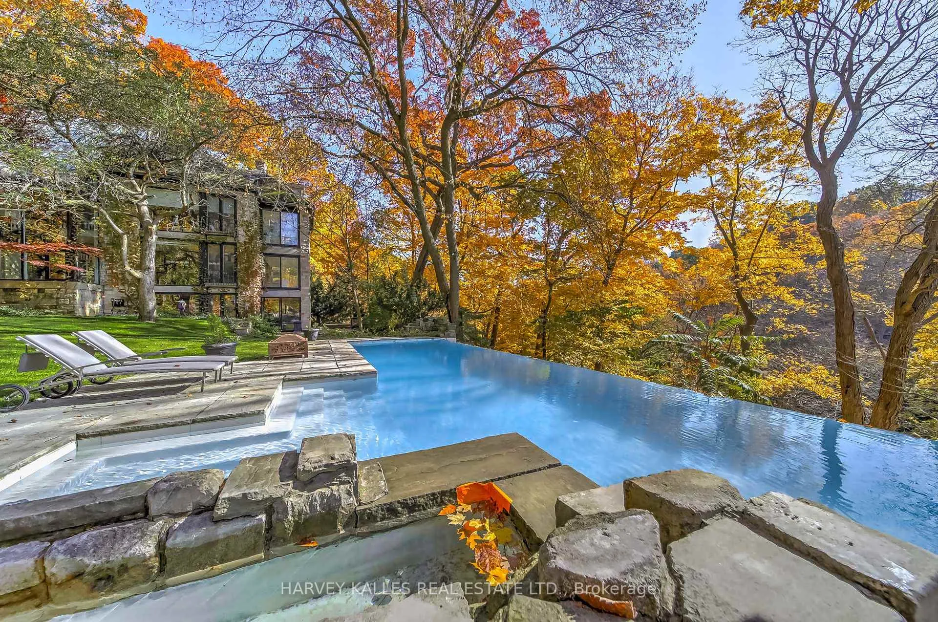 Photo 33 of 9 Beaumont Road, Toronto, Rosedale-Moore Park — HOMEH