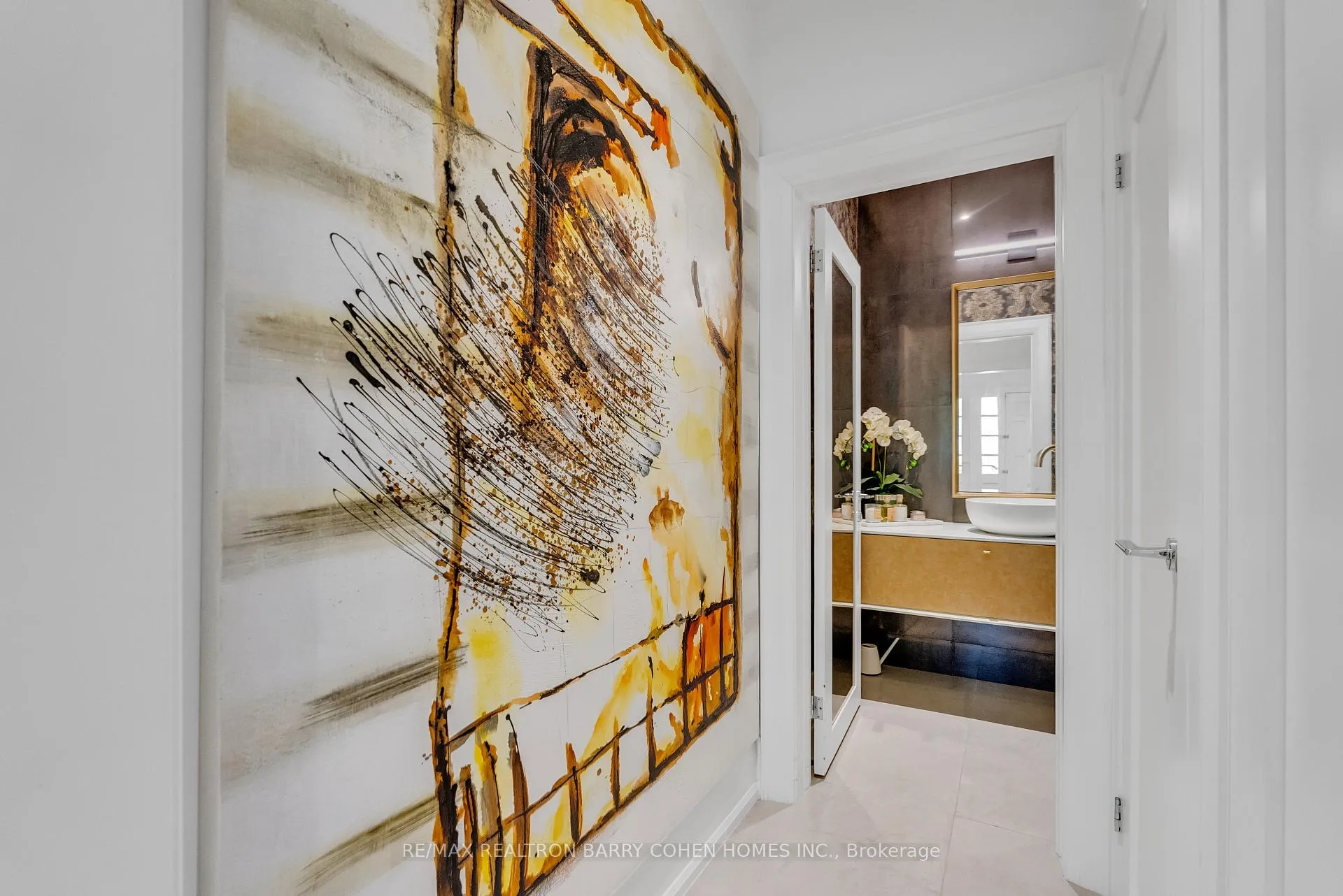 Photo 7 of 18 Astley Avenue, Toronto, Rosedale-Moore Park — HOMEH