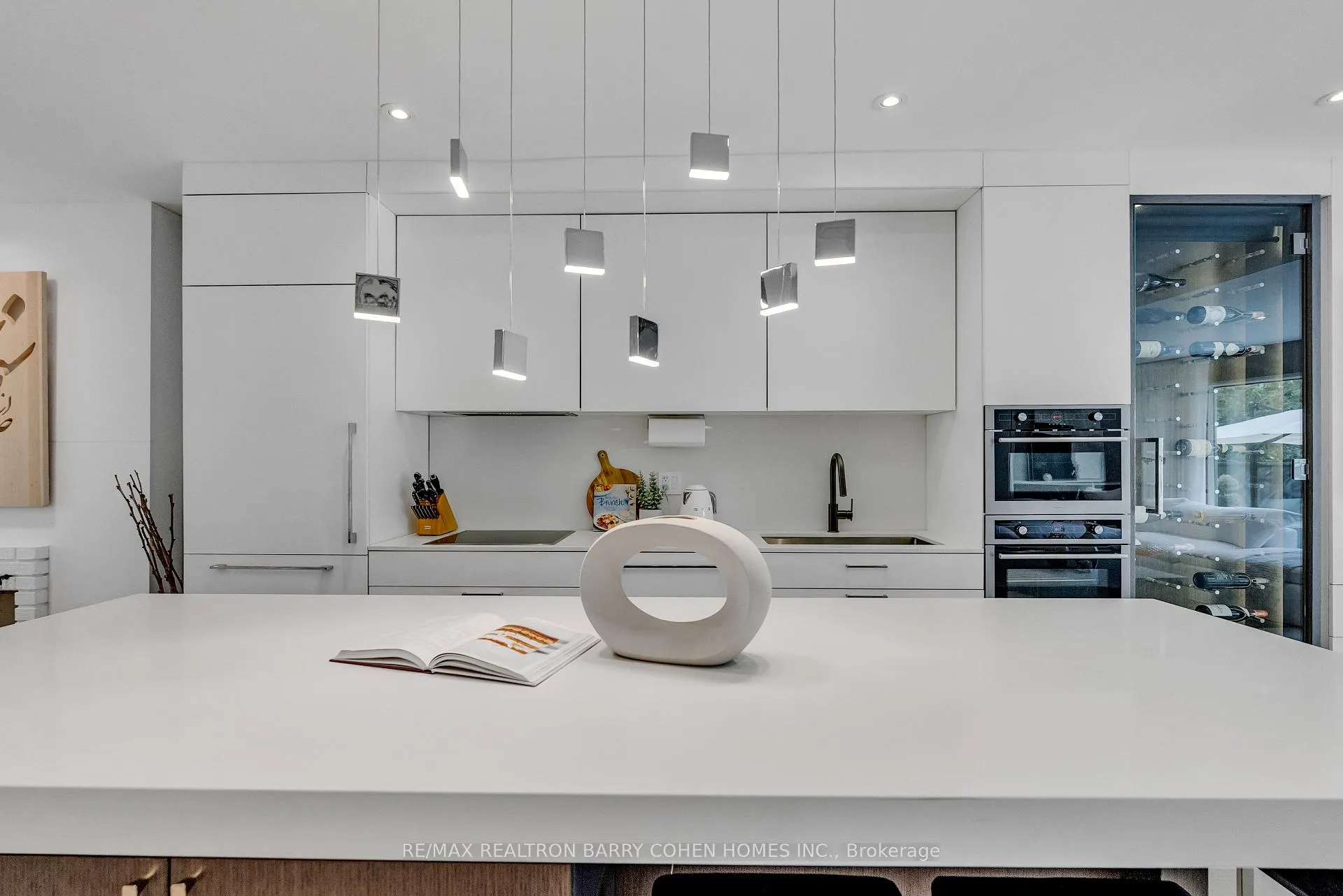 Photo 12 of 18 Astley Avenue, Toronto, Rosedale-Moore Park — HOMEH