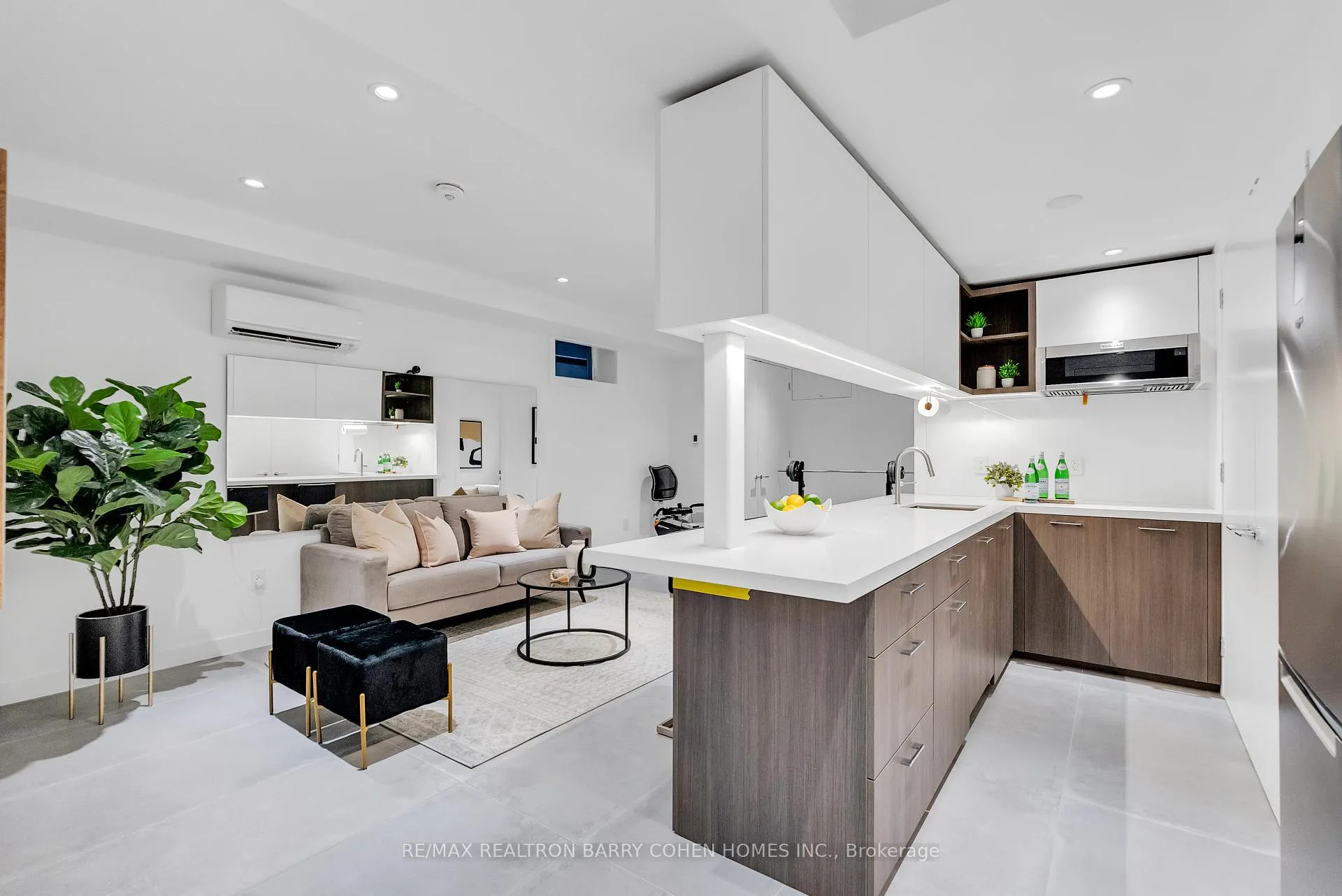 Photo 33 of 18 Astley Avenue, Toronto, Rosedale-Moore Park — HOMEH