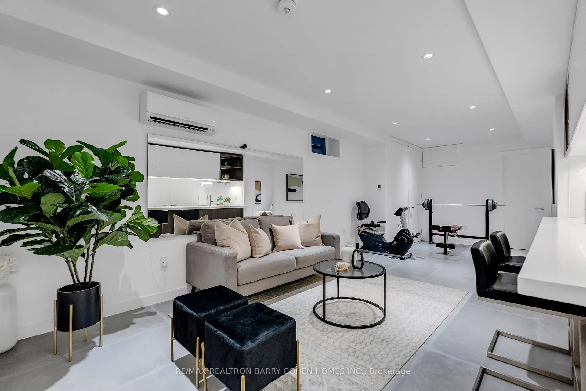 Photo 34 of 18 Astley Avenue, Toronto, Rosedale-Moore Park — HOMEH