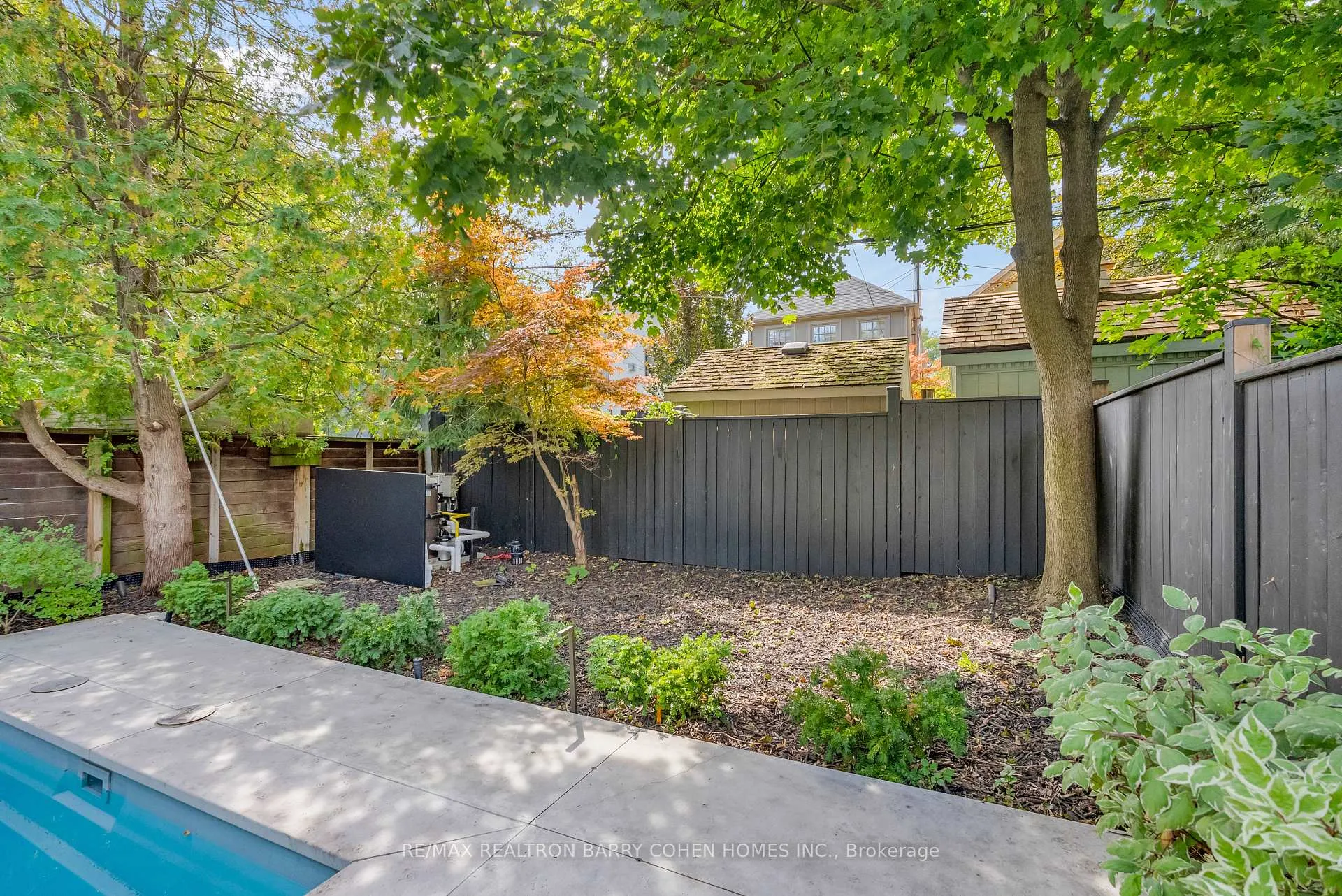 Photo 41 of 18 Astley Avenue, Toronto, Rosedale-Moore Park — HOMEH