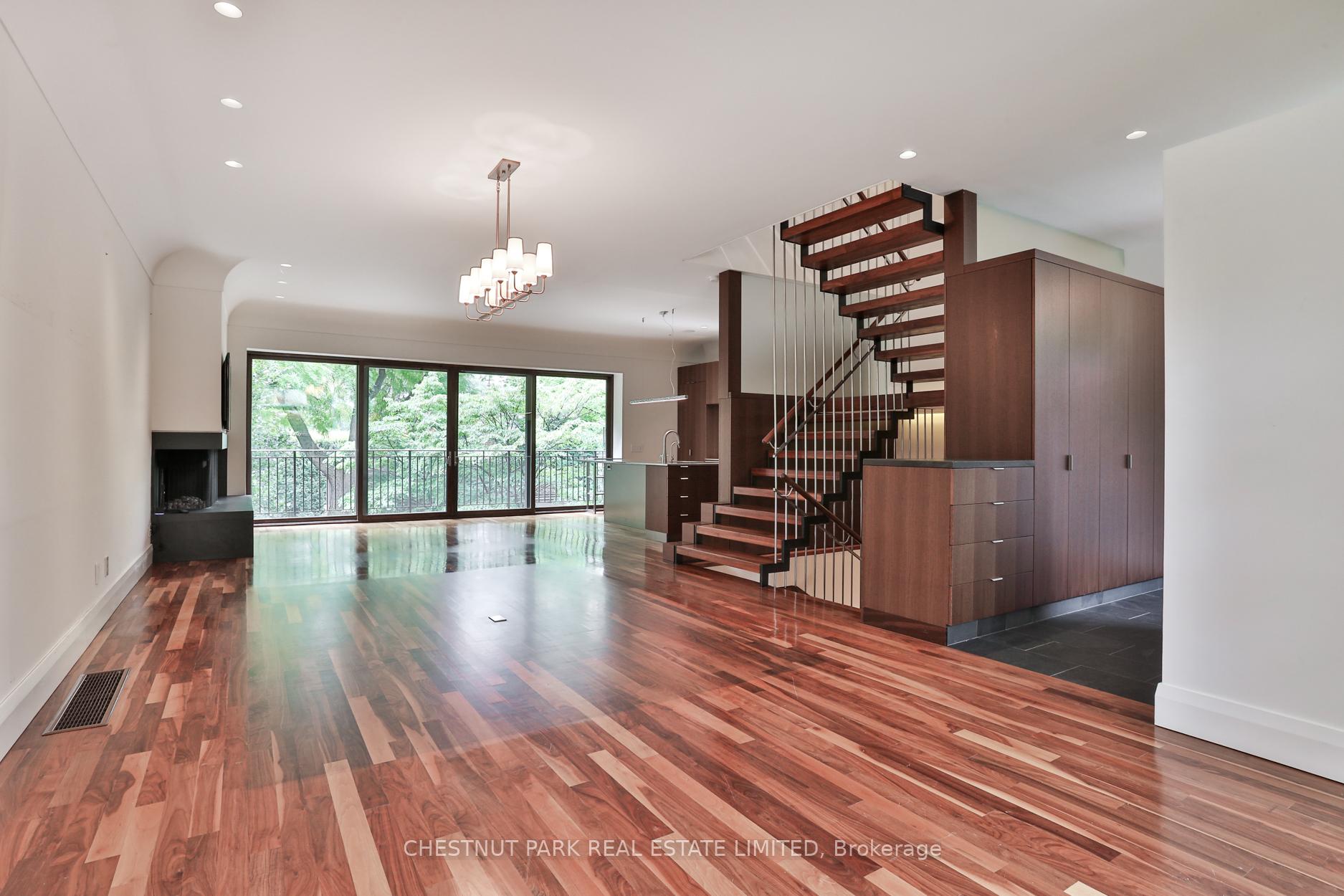 Photo 3 of 4 Meredith Crescent, Toronto, Rosedale-Moore Park — HOMEH