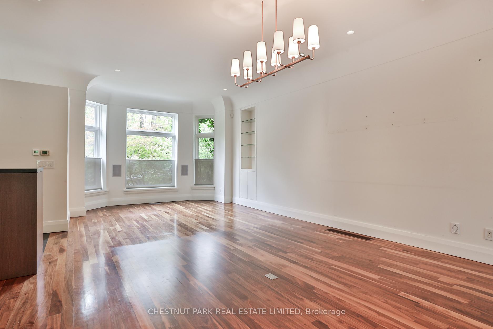 Photo 4 of 4 Meredith Crescent, Toronto, Rosedale-Moore Park — HOMEH