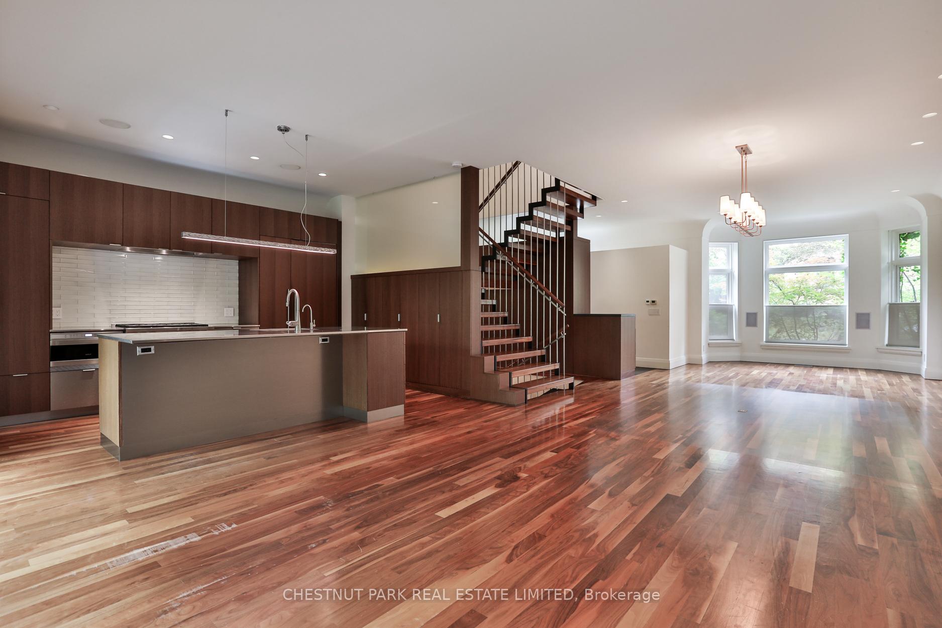 Photo 9 of 4 Meredith Crescent, Toronto, Rosedale-Moore Park — HOMEH