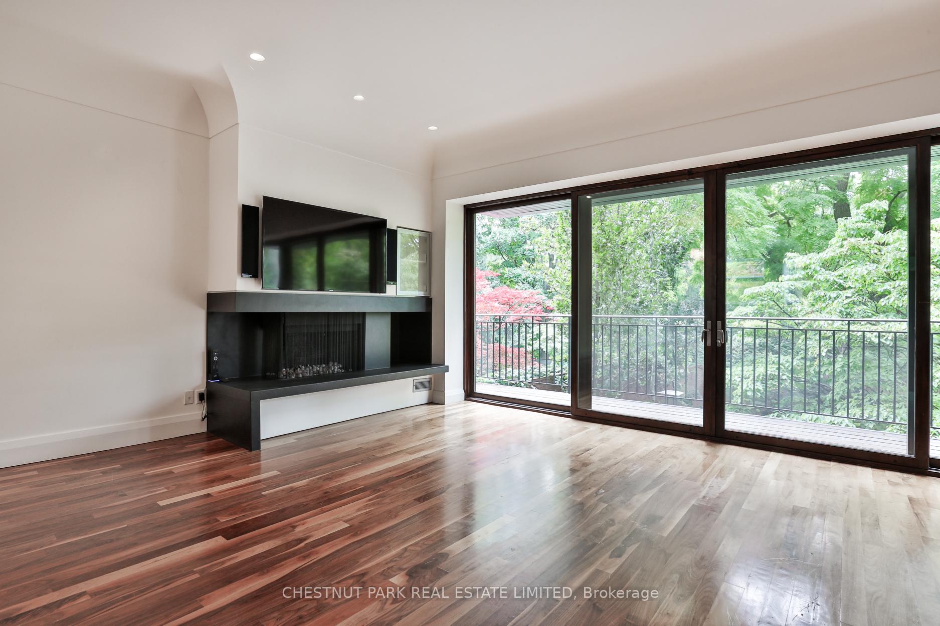 Photo 11 of 4 Meredith Crescent, Toronto, Rosedale-Moore Park — HOMEH