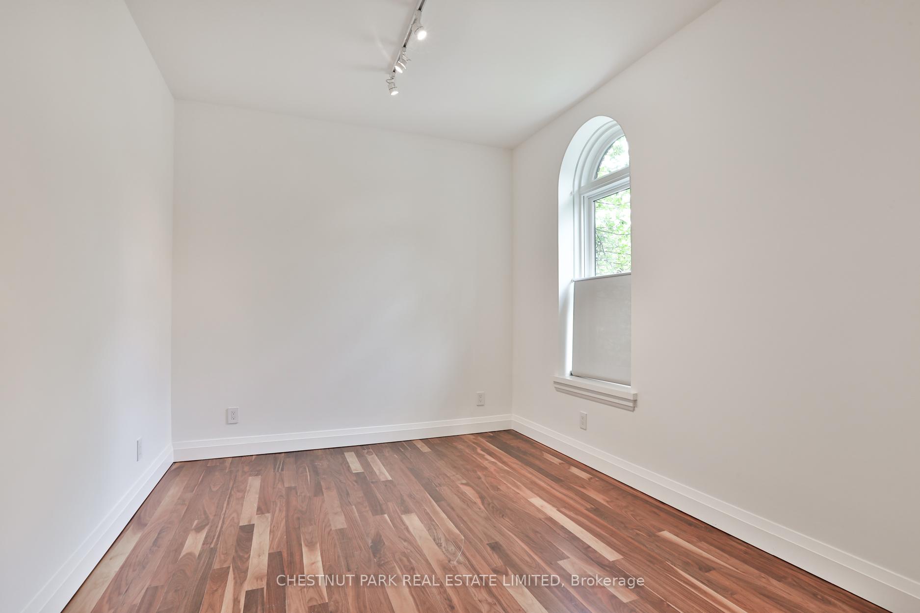 Photo 22 of 4 Meredith Crescent, Toronto, Rosedale-Moore Park — HOMEH
