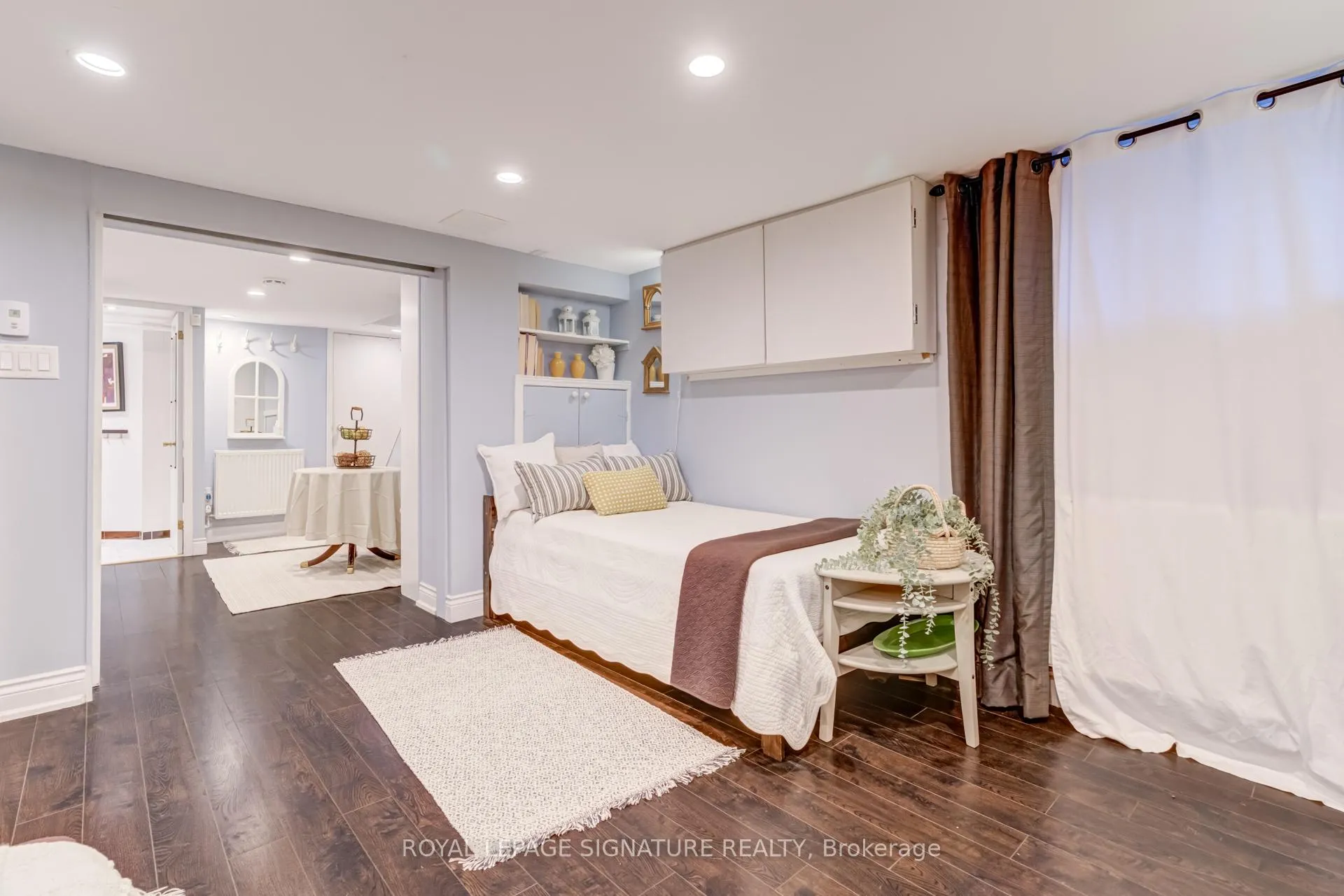 Photo 32 of 229 Glengrove Avenue W, Toronto, Lawrence Park South — HOMEH