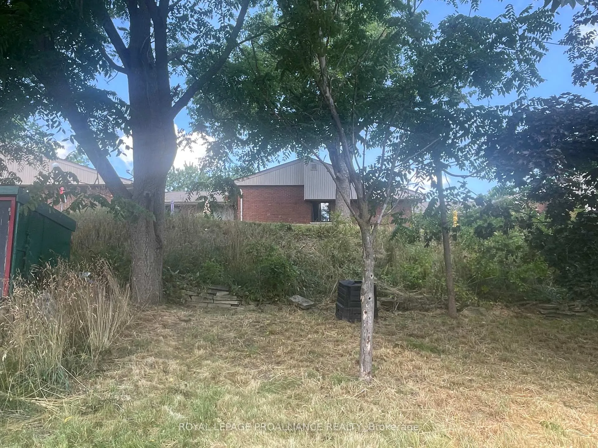 Photo 9 of 440 Bellevue Street, Peterborough, Northcrest Ward 5 — HOMEH