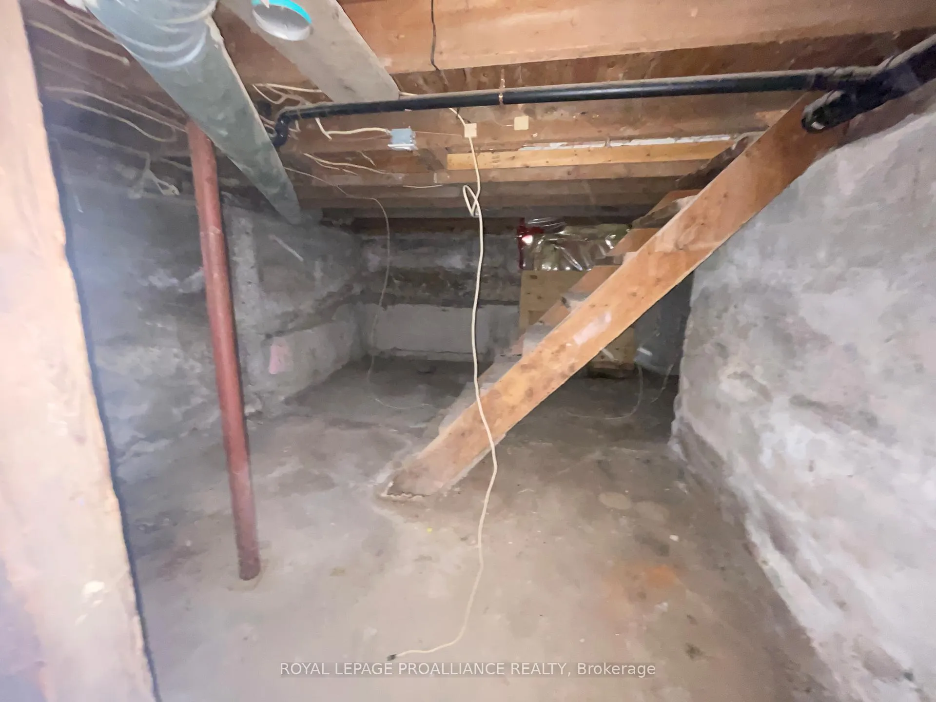 Photo 22 of 440 Bellevue Street, Peterborough, Northcrest Ward 5 — HOMEH