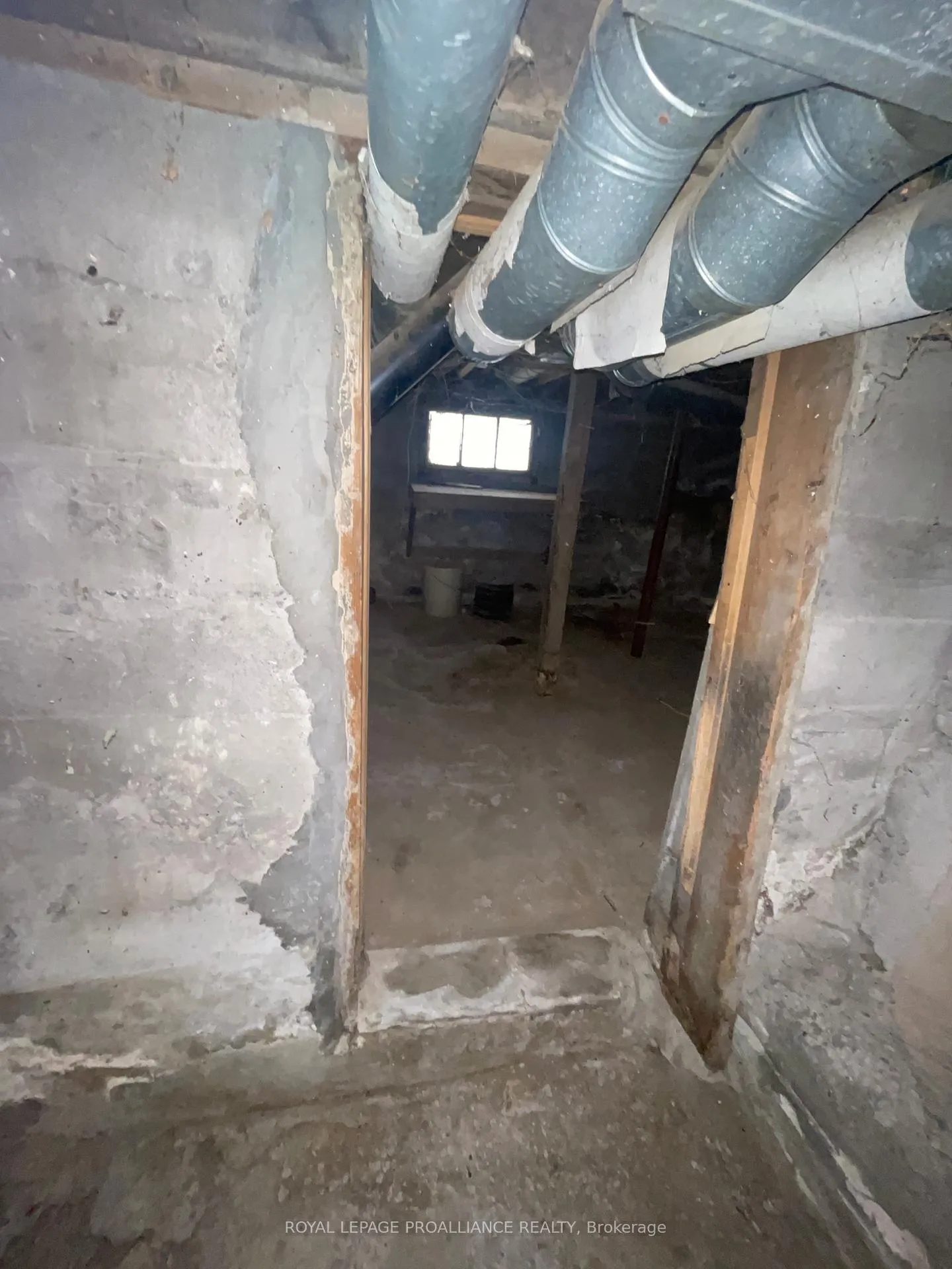 Photo 25 of 440 Bellevue Street, Peterborough, Northcrest Ward 5 — HOMEH