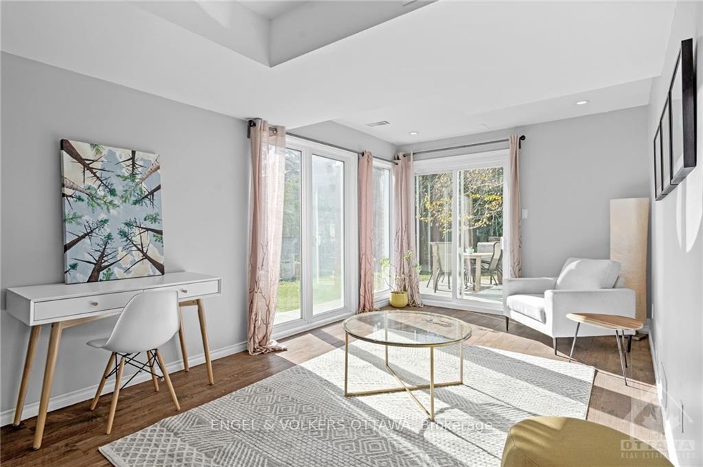 Photo 3 of 274C Dalehurst Drive, Ottawa, Tanglewood — HOMEH