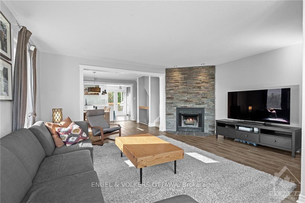 Photo 11 of 274C Dalehurst Drive, Ottawa, Tanglewood — HOMEH