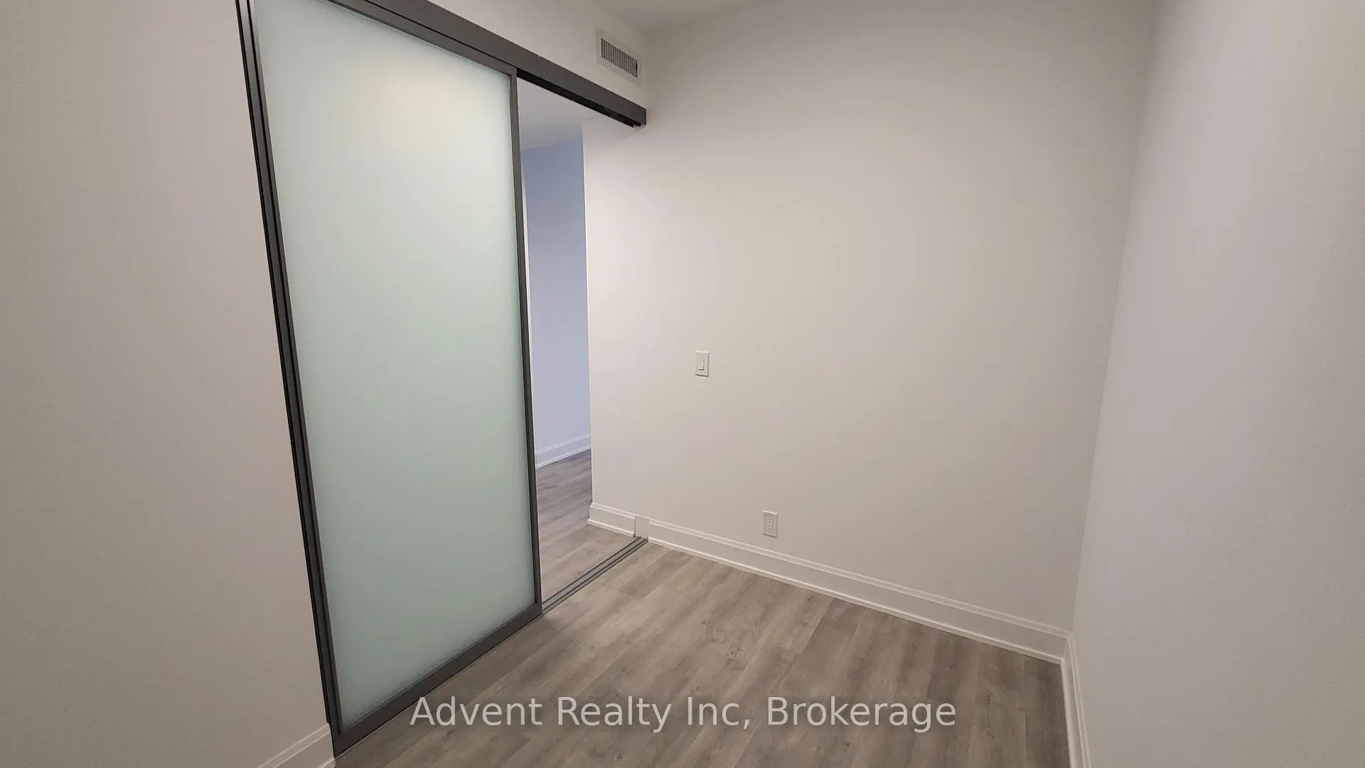 Photo 9 of Unit 2903, 12 Gandhi Lane, Markham, Commerce Valley — HOMEH