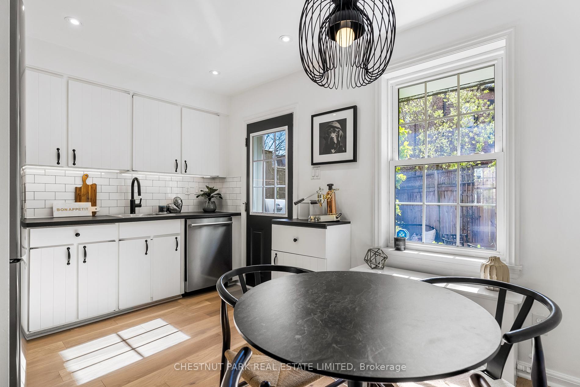 Photo 7 of 45 Summerhill Gardens, Toronto, Rosedale-Moore Park — HOMEH